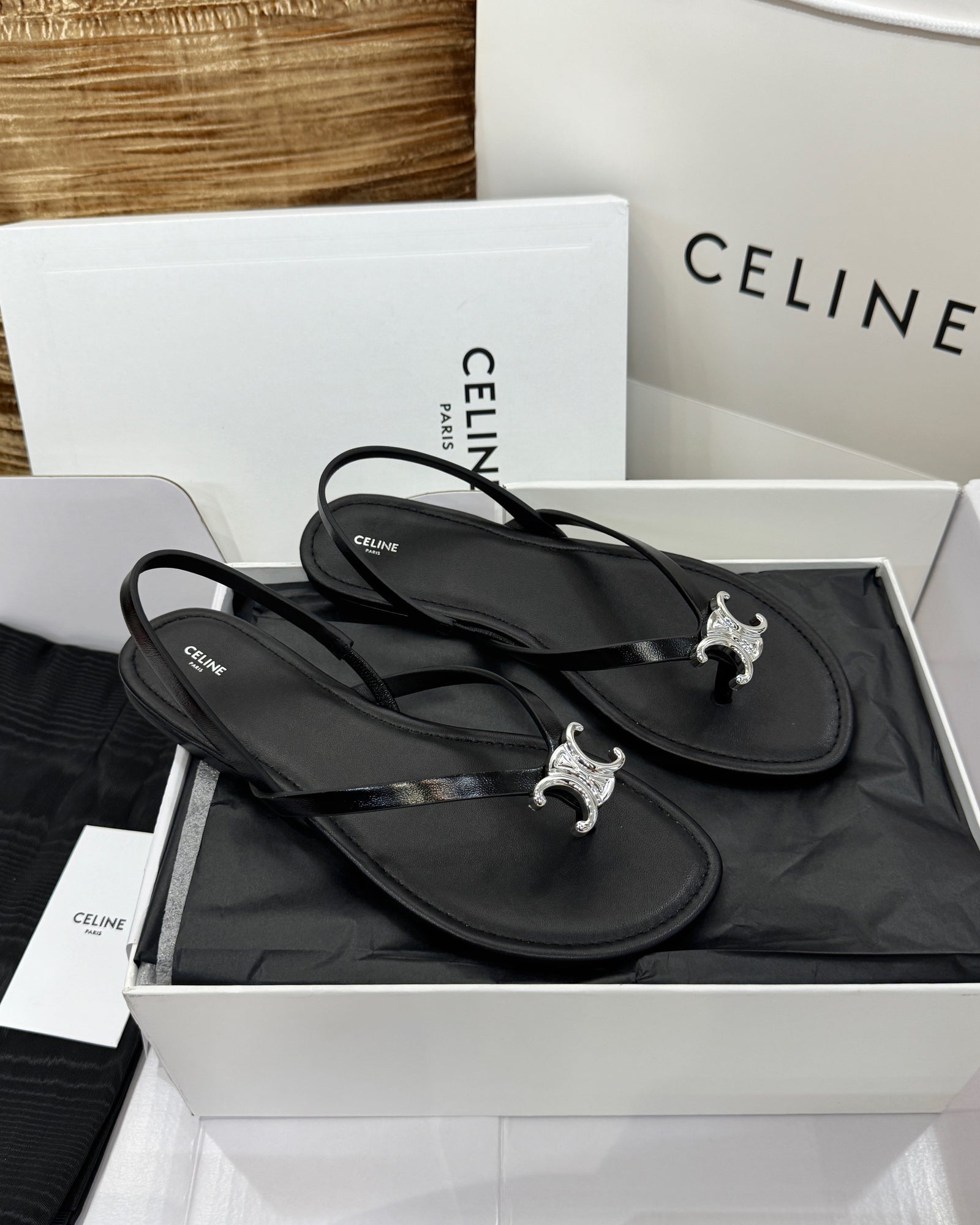 CEL 비키 샌들