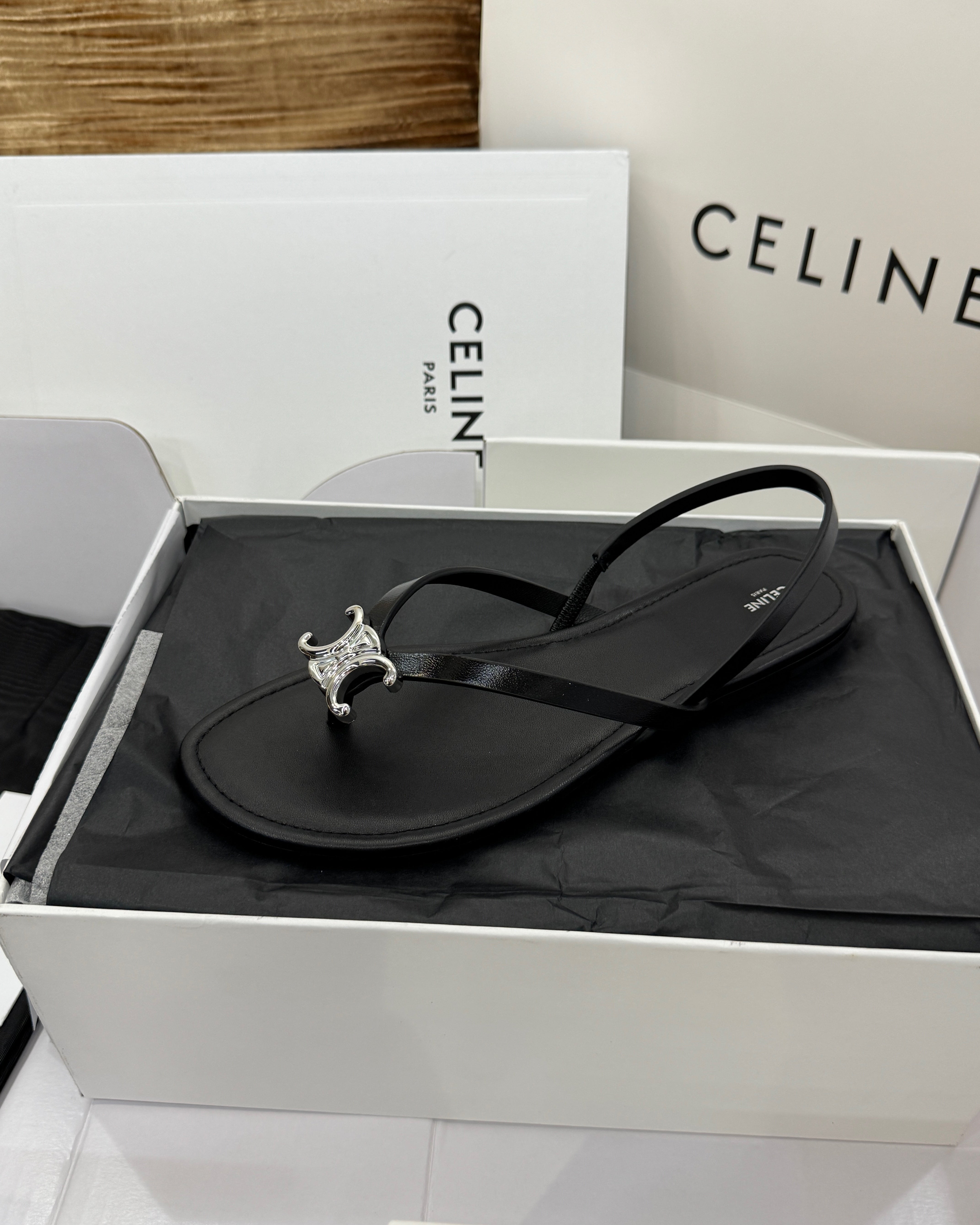 CEL 비키 샌들