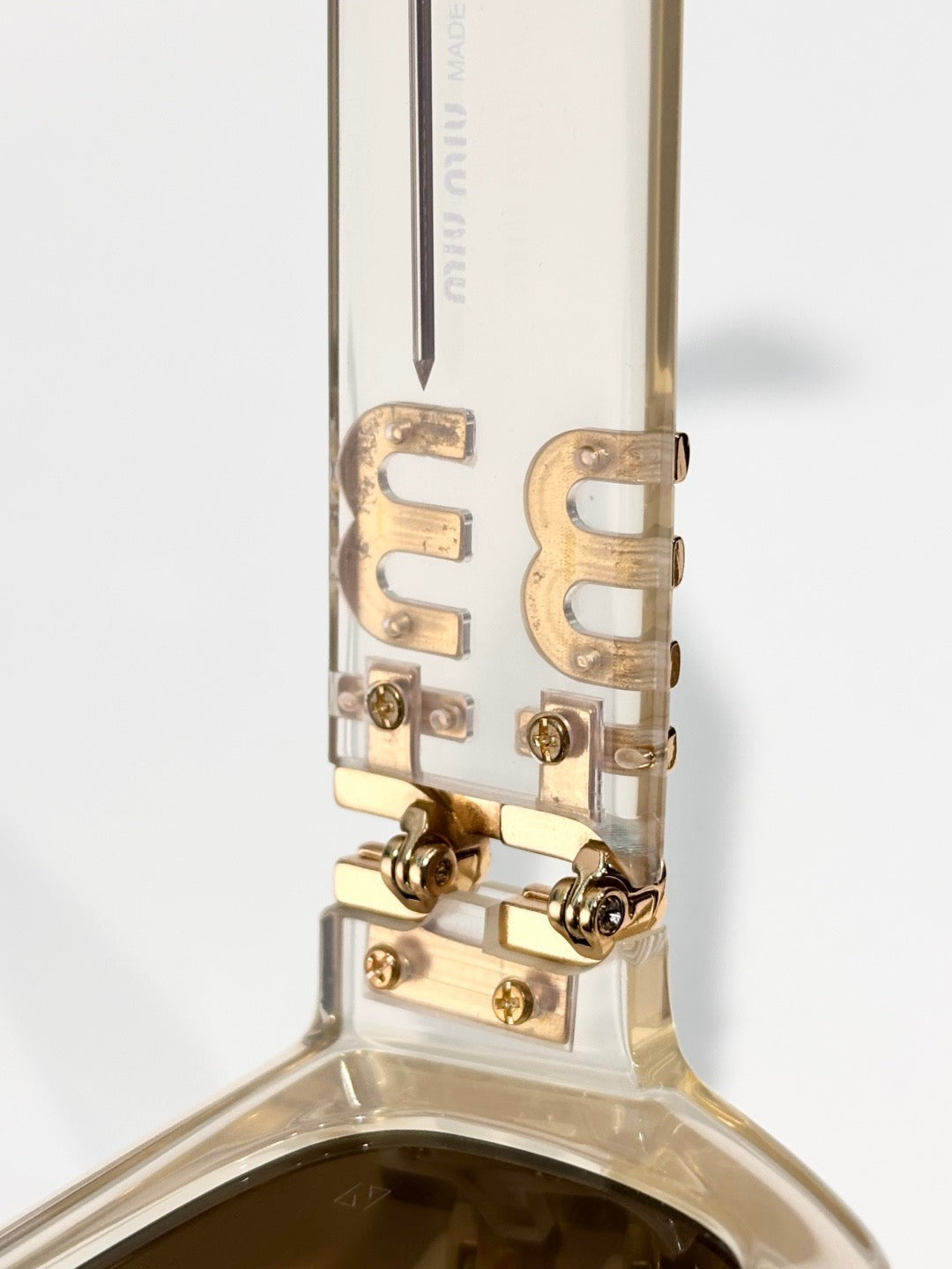 미우미우 선글라스 SMU09W