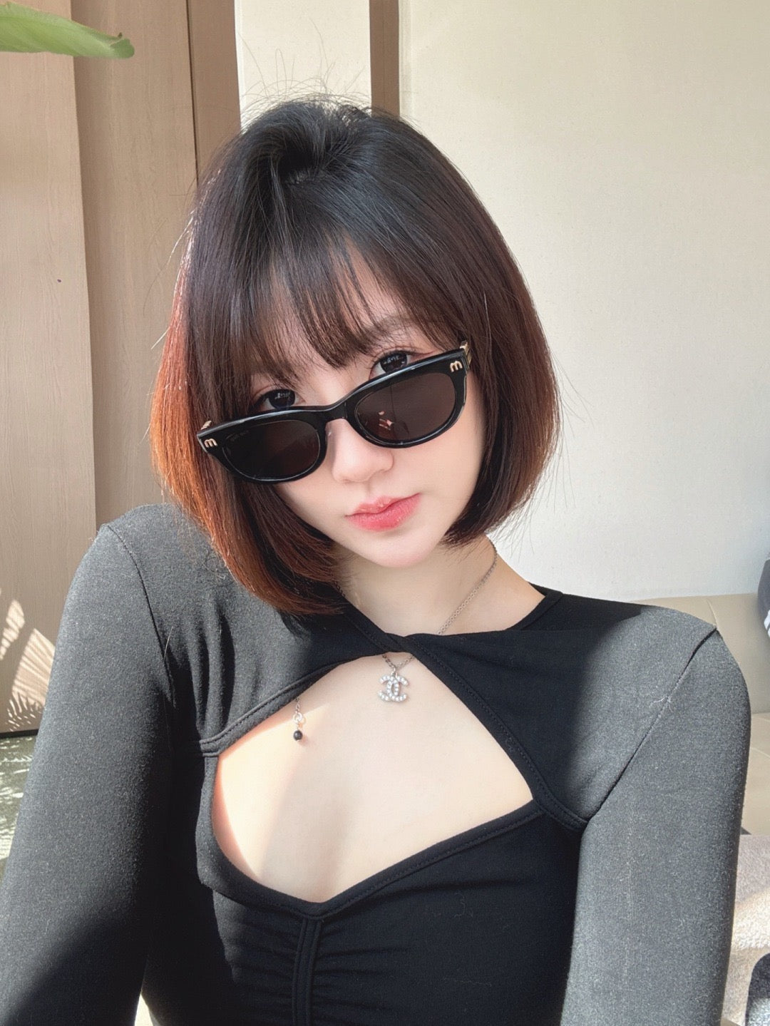 미우미우 선글라스 VMU80S