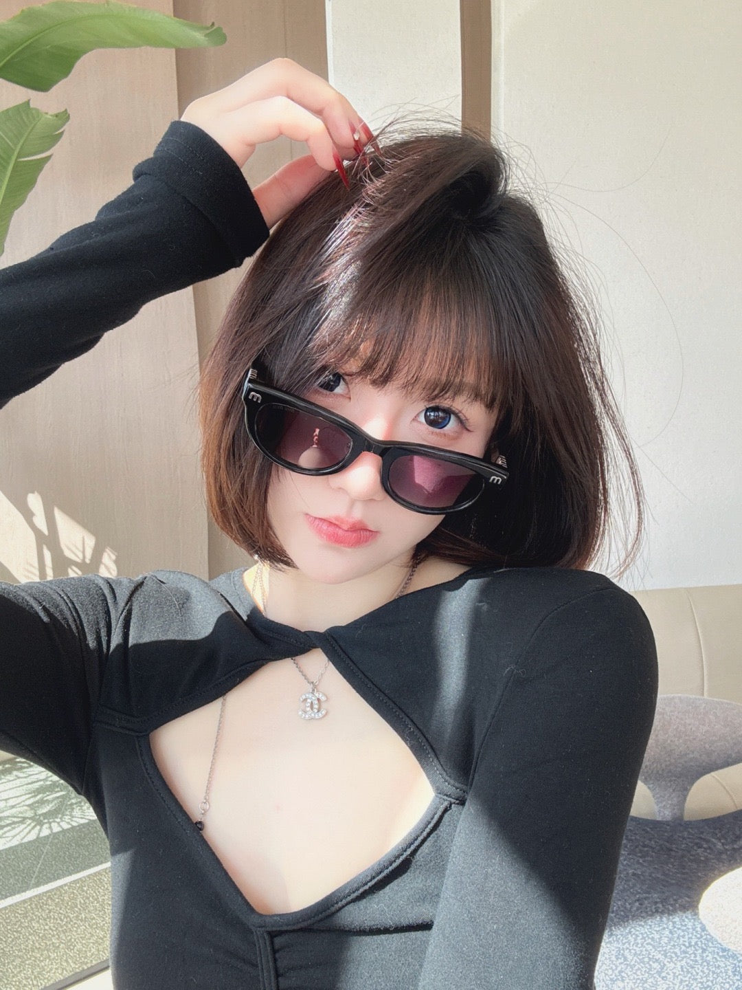 미우미우 선글라스 VMU80S