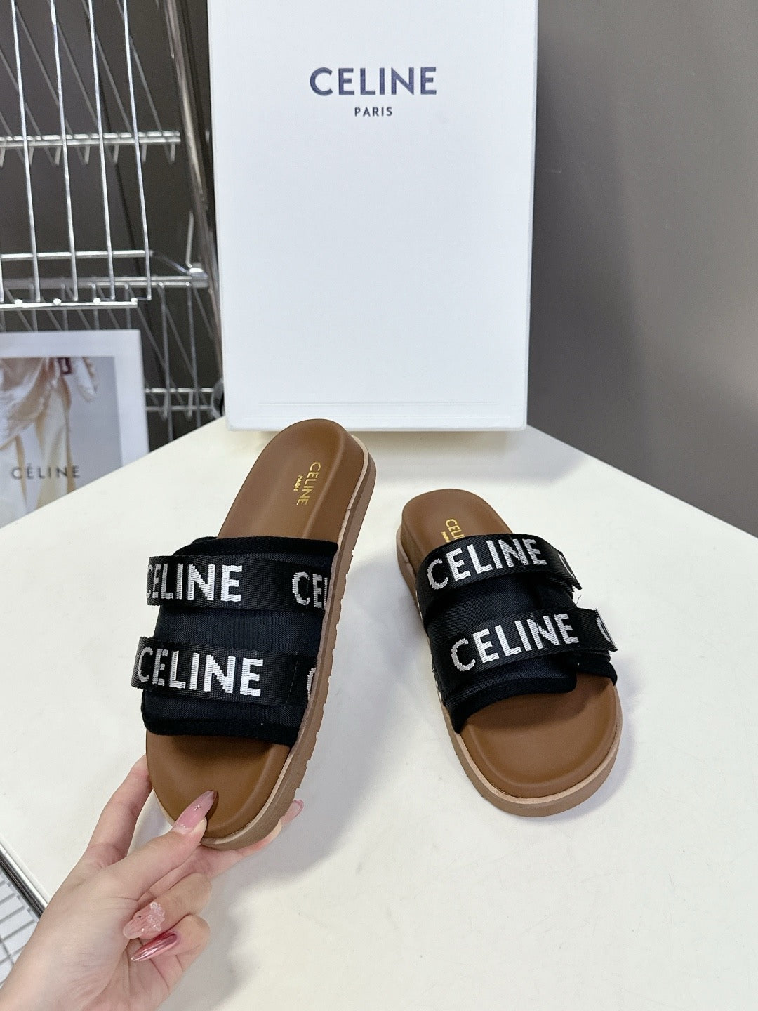 CEL 피테아 샌들