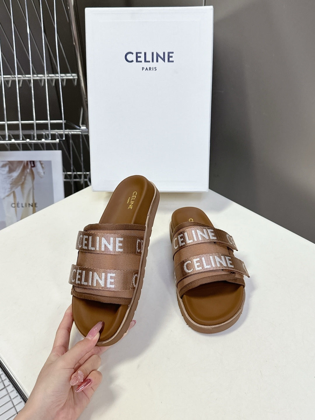 CEL 피테아 샌들