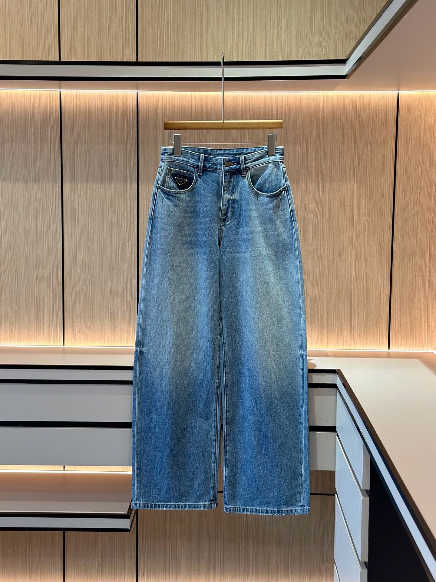 프라다 삼각고로 중청 데님