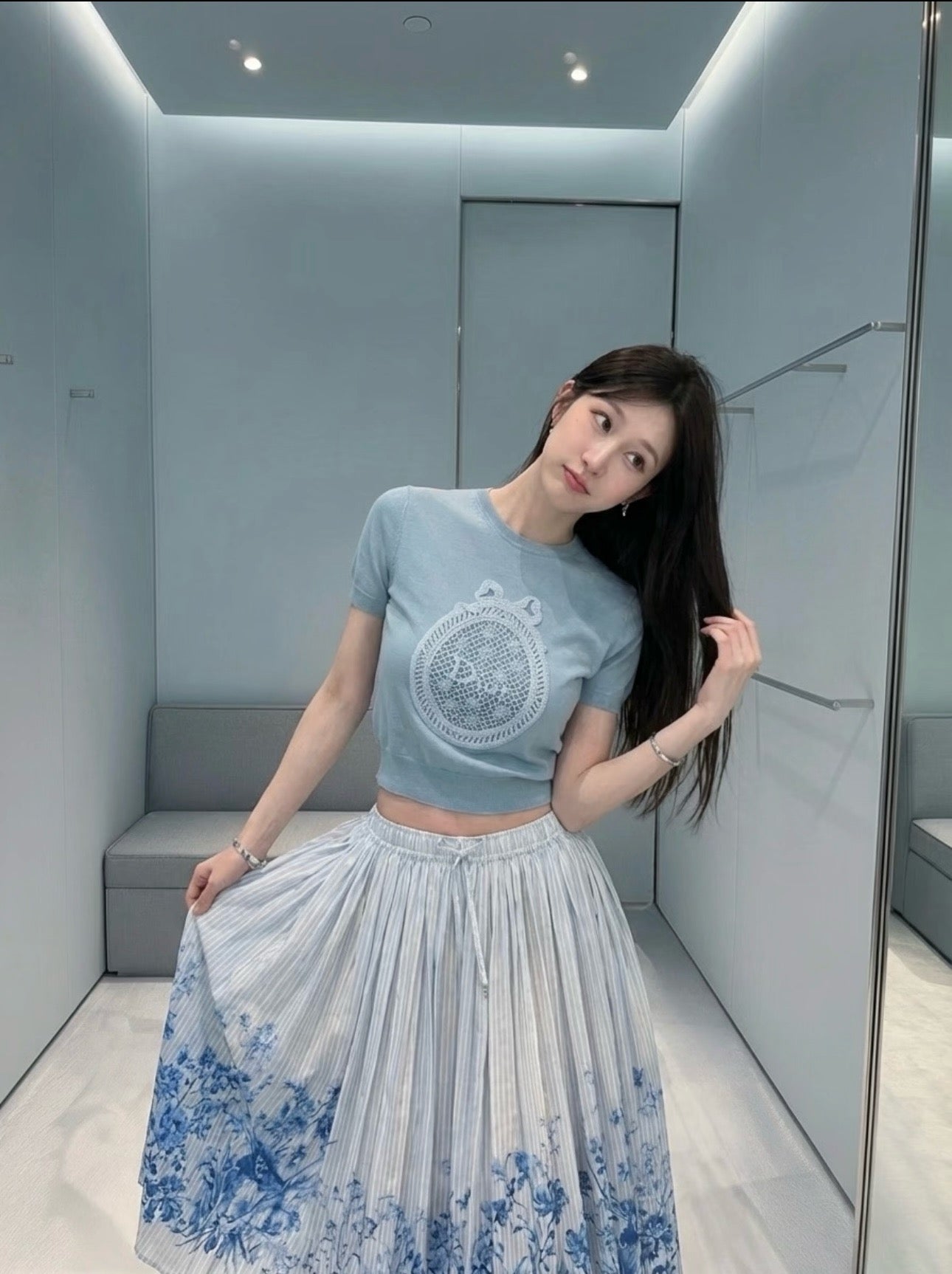 디올 메달리옹 반소매 니트
