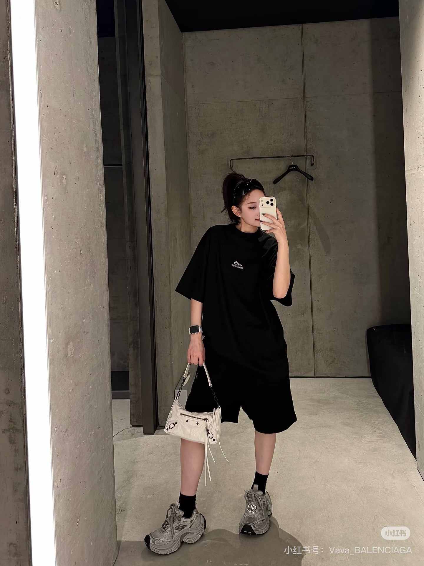 발렌시아가 바디스 릴렉스드 핏 쇼츠