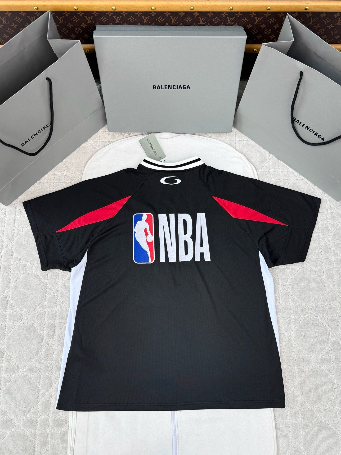 발렌시아가 X NBA 드라이 저지 티셔츠