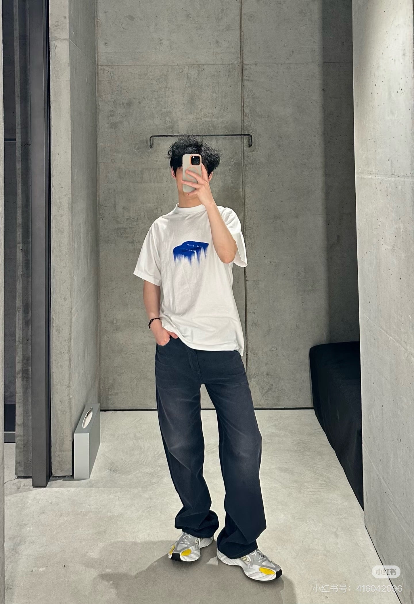 발렌시아가 웻 브러시 오버사이즈 티셔츠