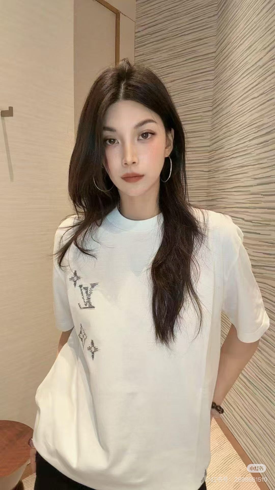루이비통 시그니처 로고 티셔츠
