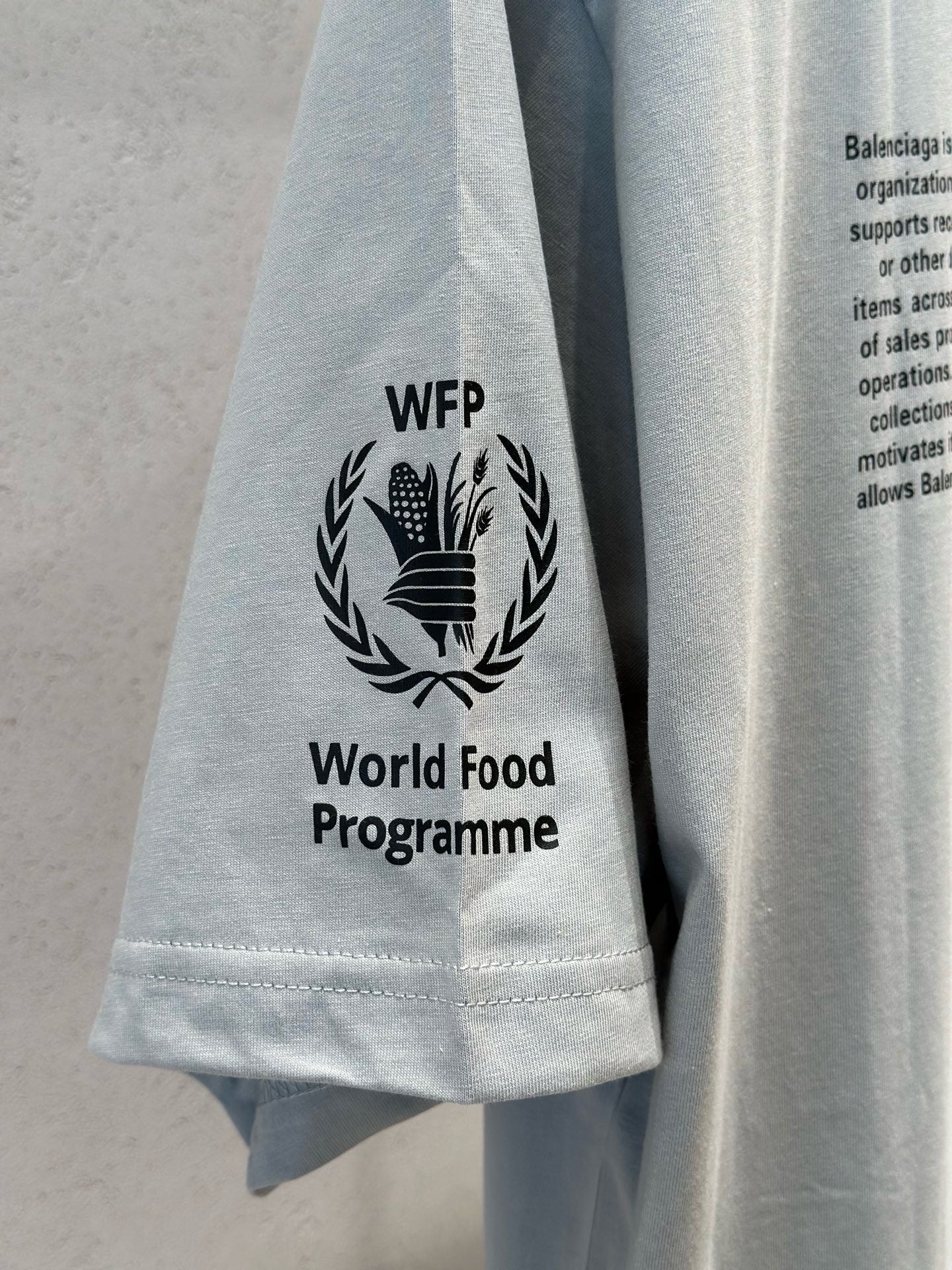 발렌시아가 백 미디엄 핏 WFP 티셔츠