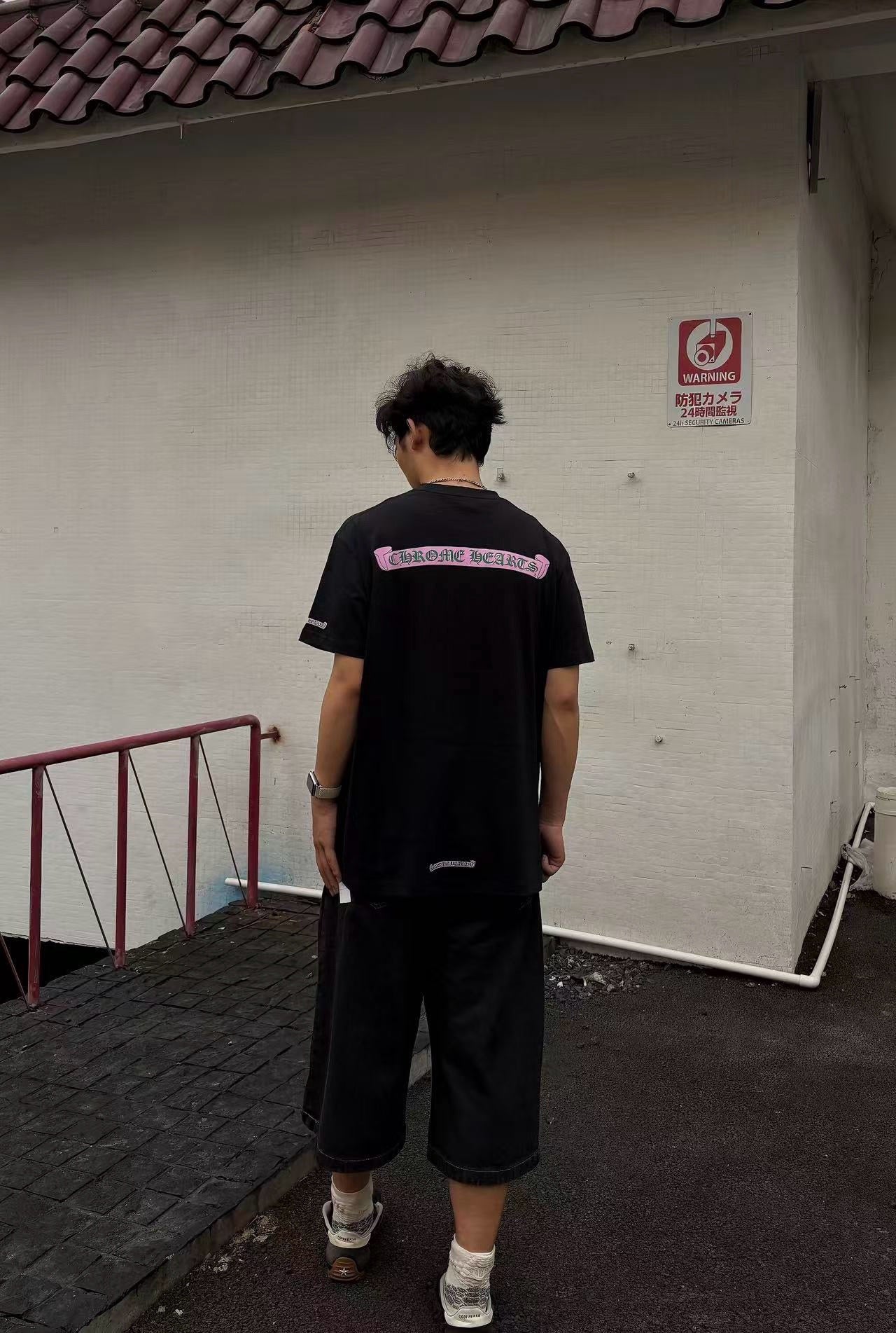 크롬하츠 핑크로고 티셔츠