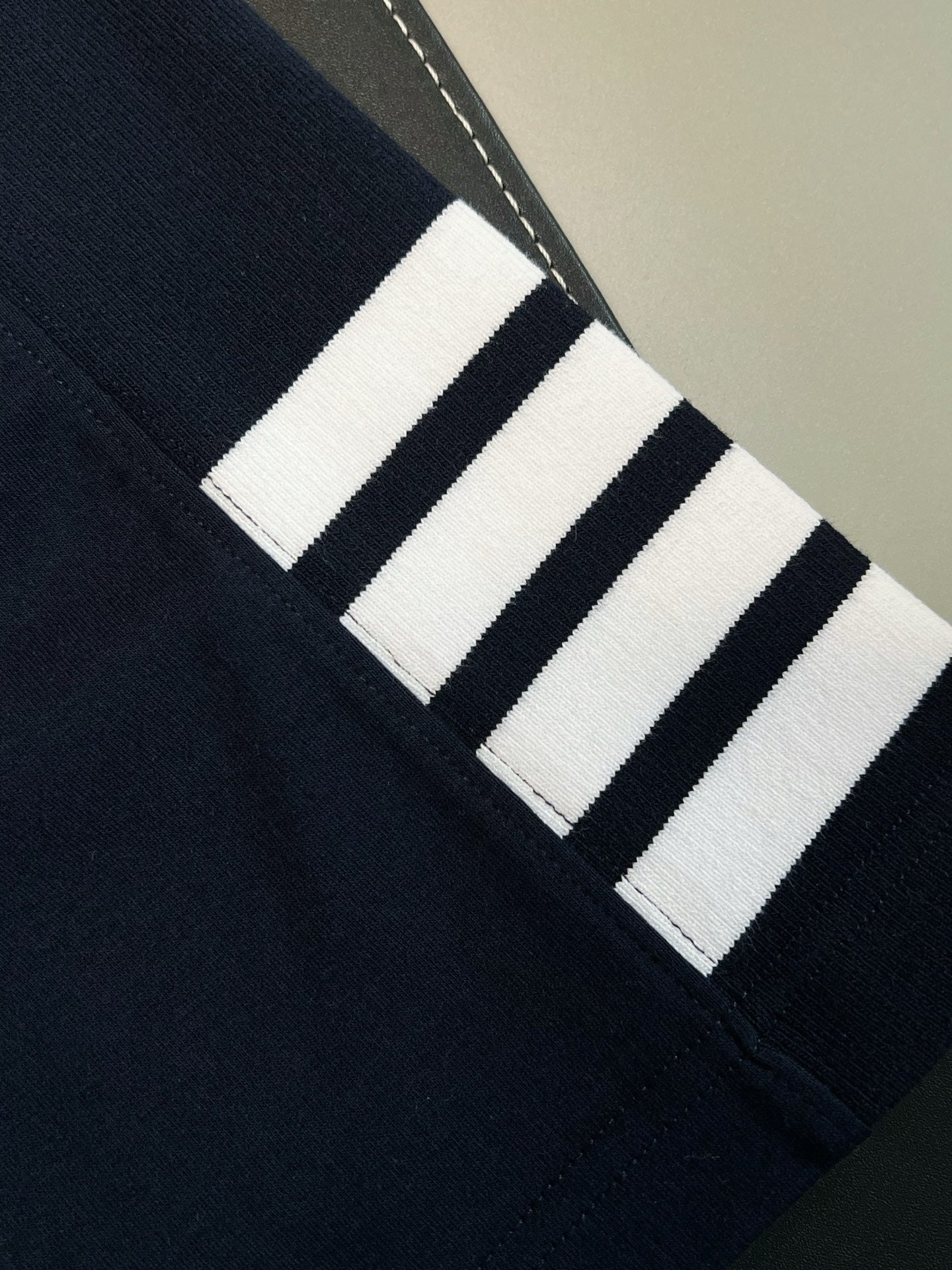 톰브라운 사선 숏슬리브