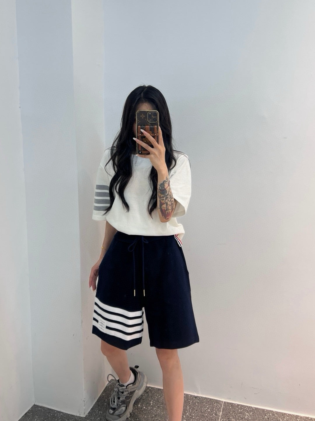 톰브라운 사선 스웨트 쇼츠