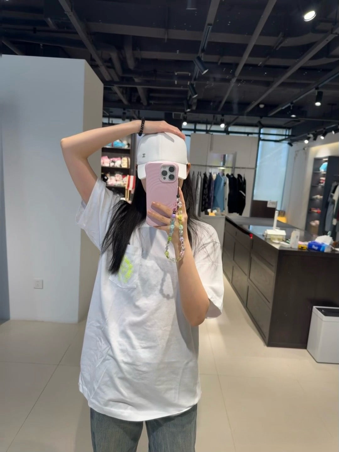 크롬하츠 홀스슈 네온 로고 포켓 티셔츠