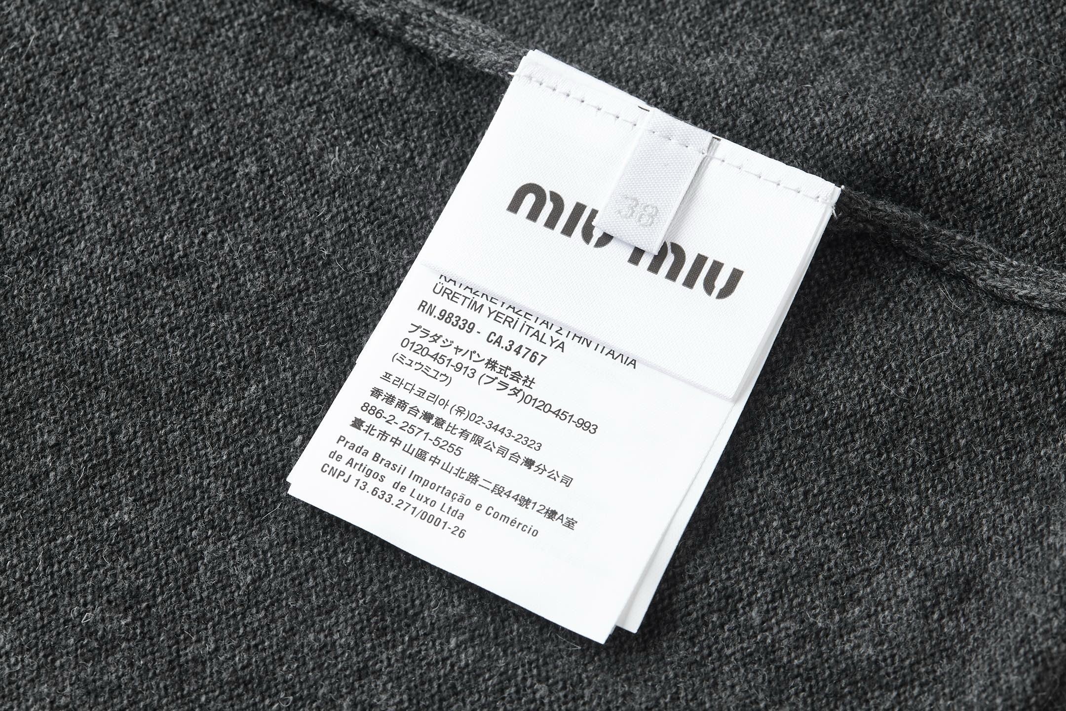 미우미우 캐시미어 폴로 셔츠