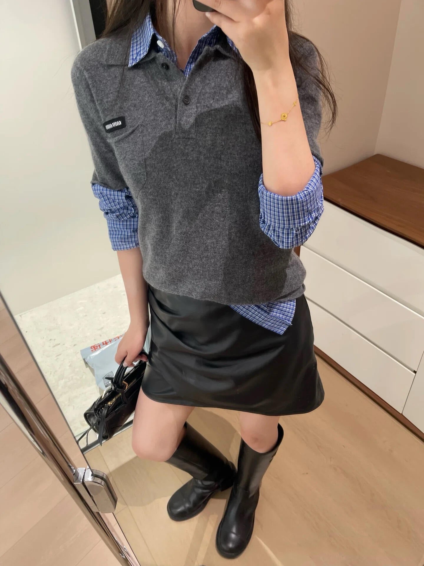 미우미우 캐시미어 폴로 셔츠
