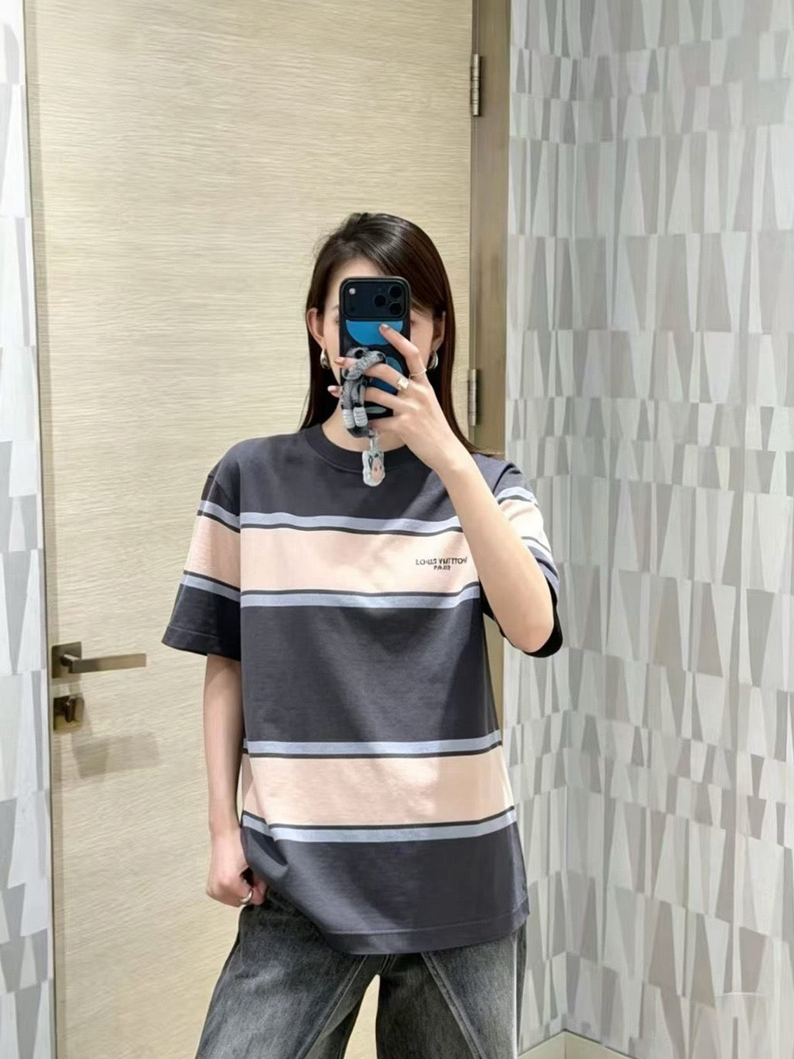 루이비통 스트라이프드 쇼트 슬리브드 티셔츠
