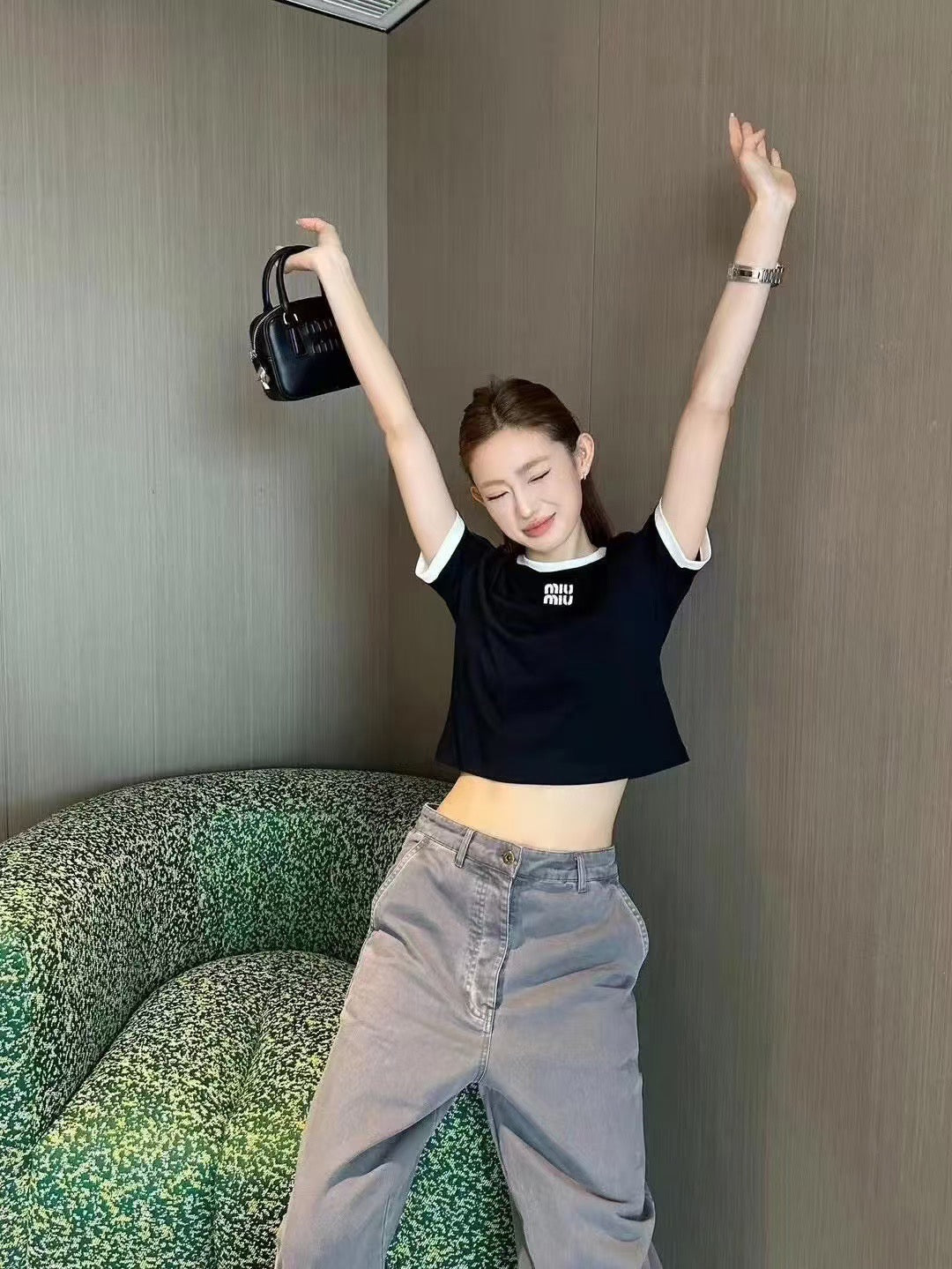 미우미우 배색 크롭티