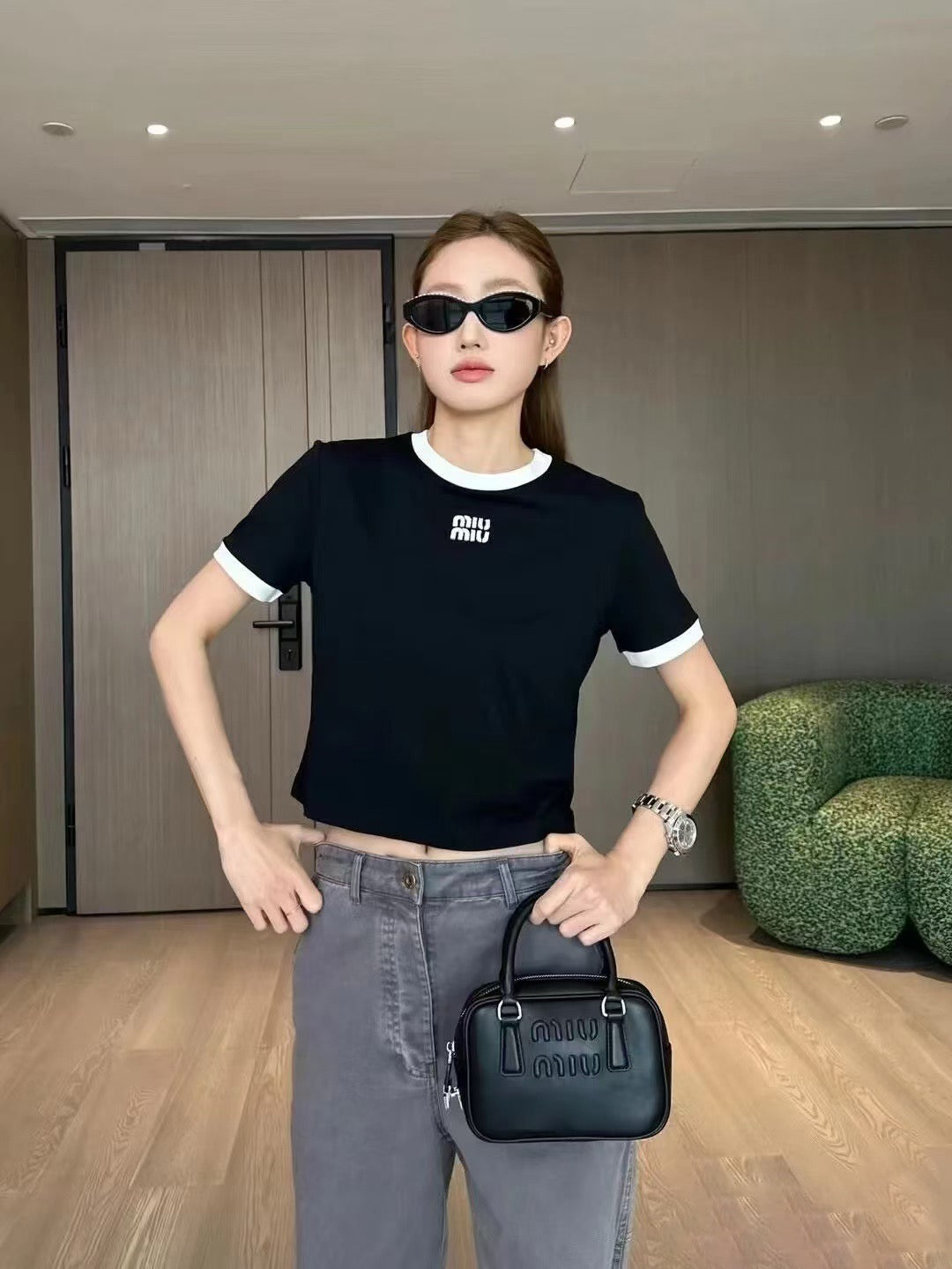 미우미우 배색 크롭티