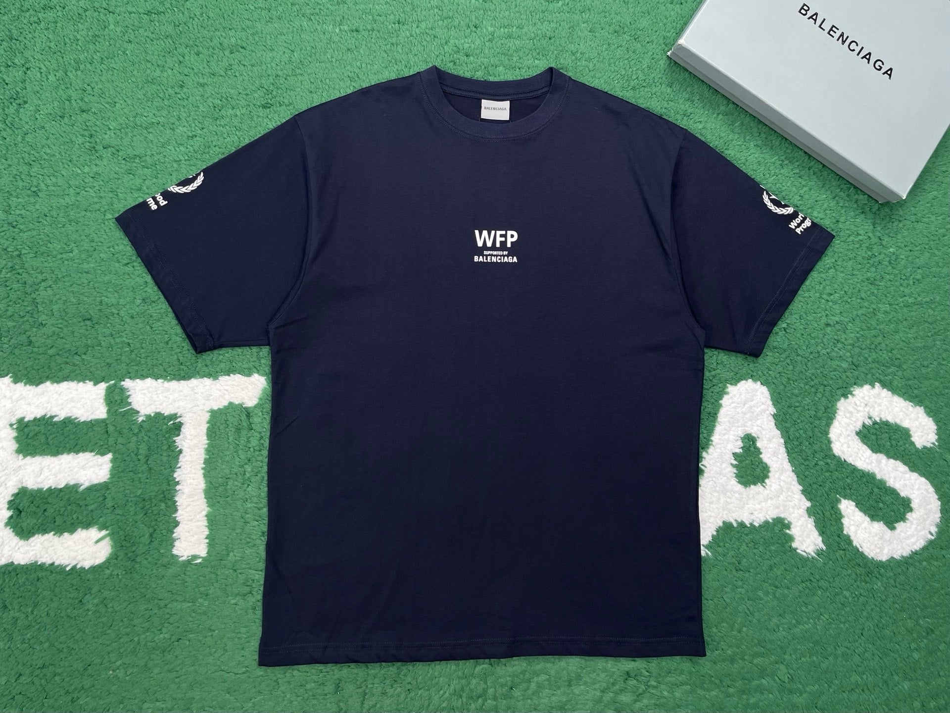 발렌시아가 WFP 미디엄 핏 티셔츠