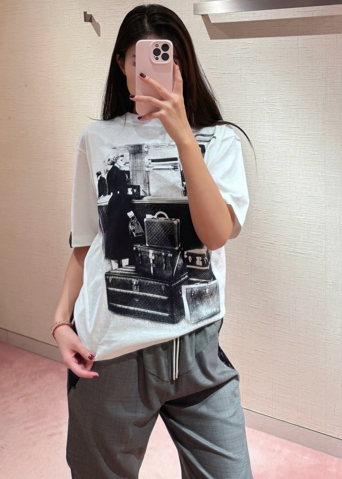 루이비통 트래블러 트렁크 프린트 티셔츠