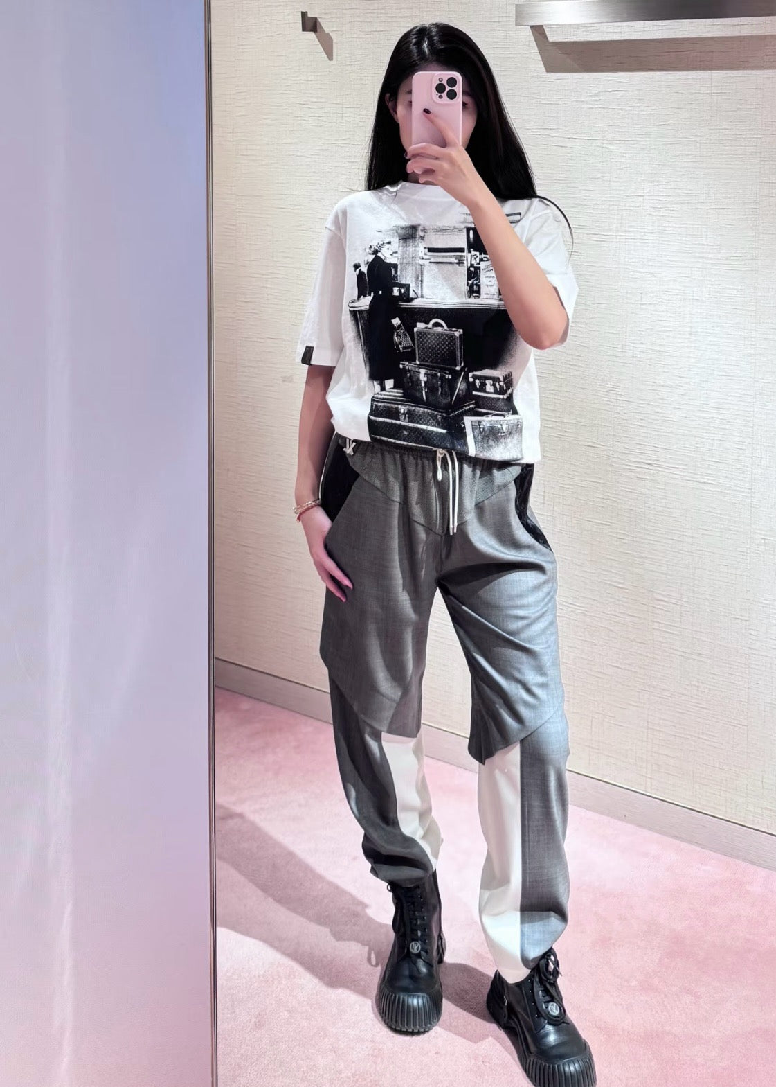 루이비통 트래블러 트렁크 프린트 티셔츠