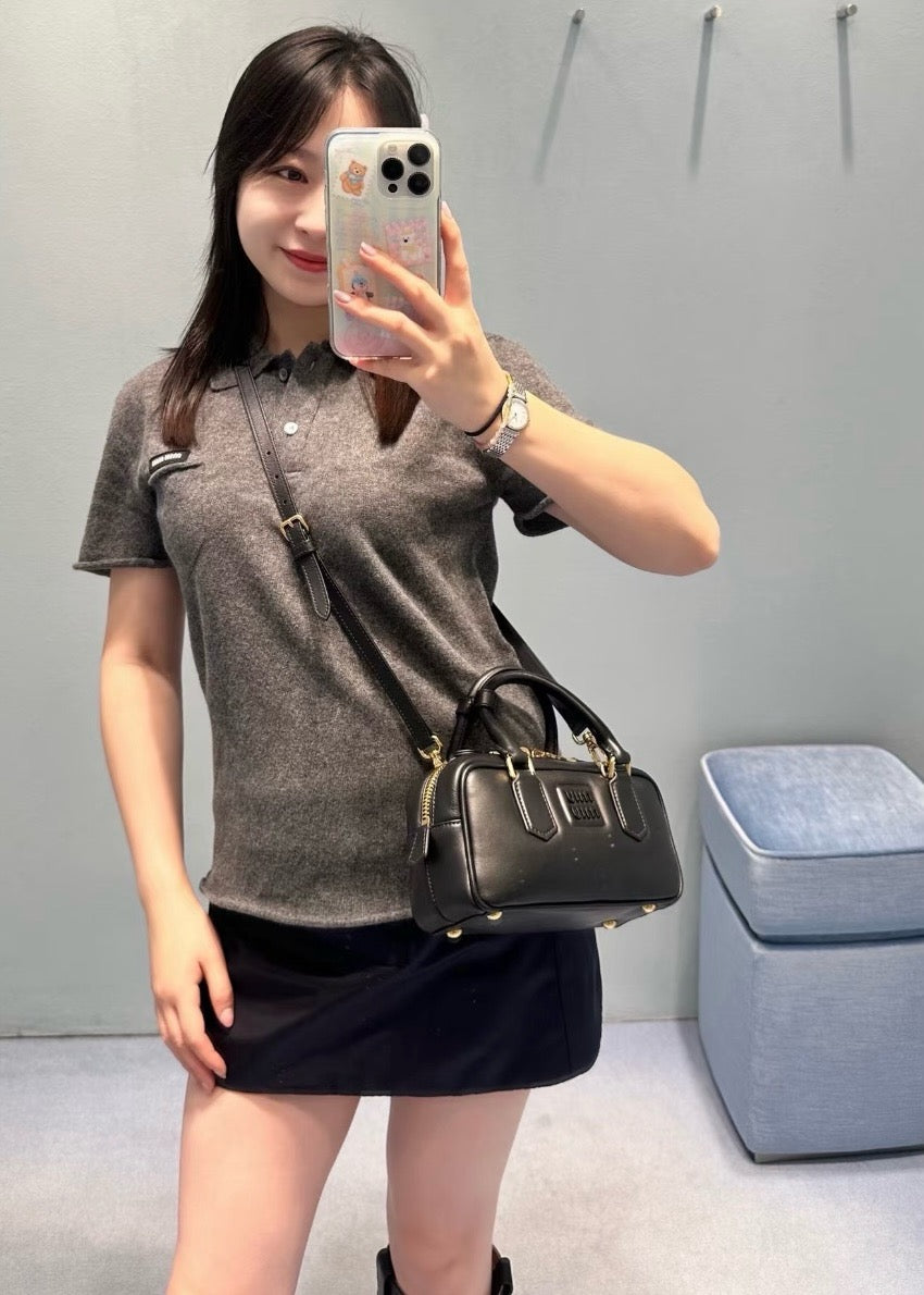 미우미우 캐시미어 폴로 셔츠 슬레이트