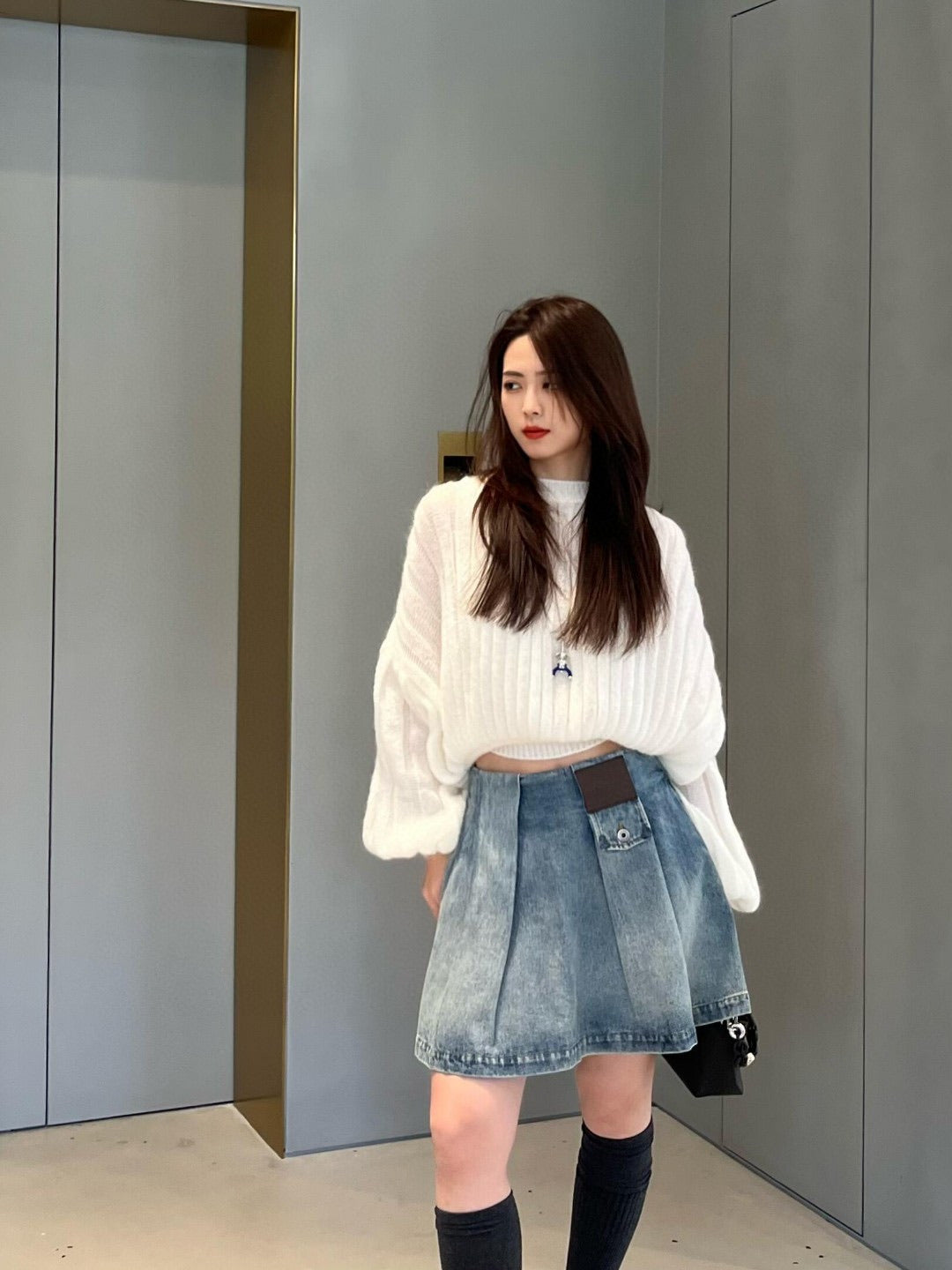 로에베 블루 플리츠 데님 미니스커트