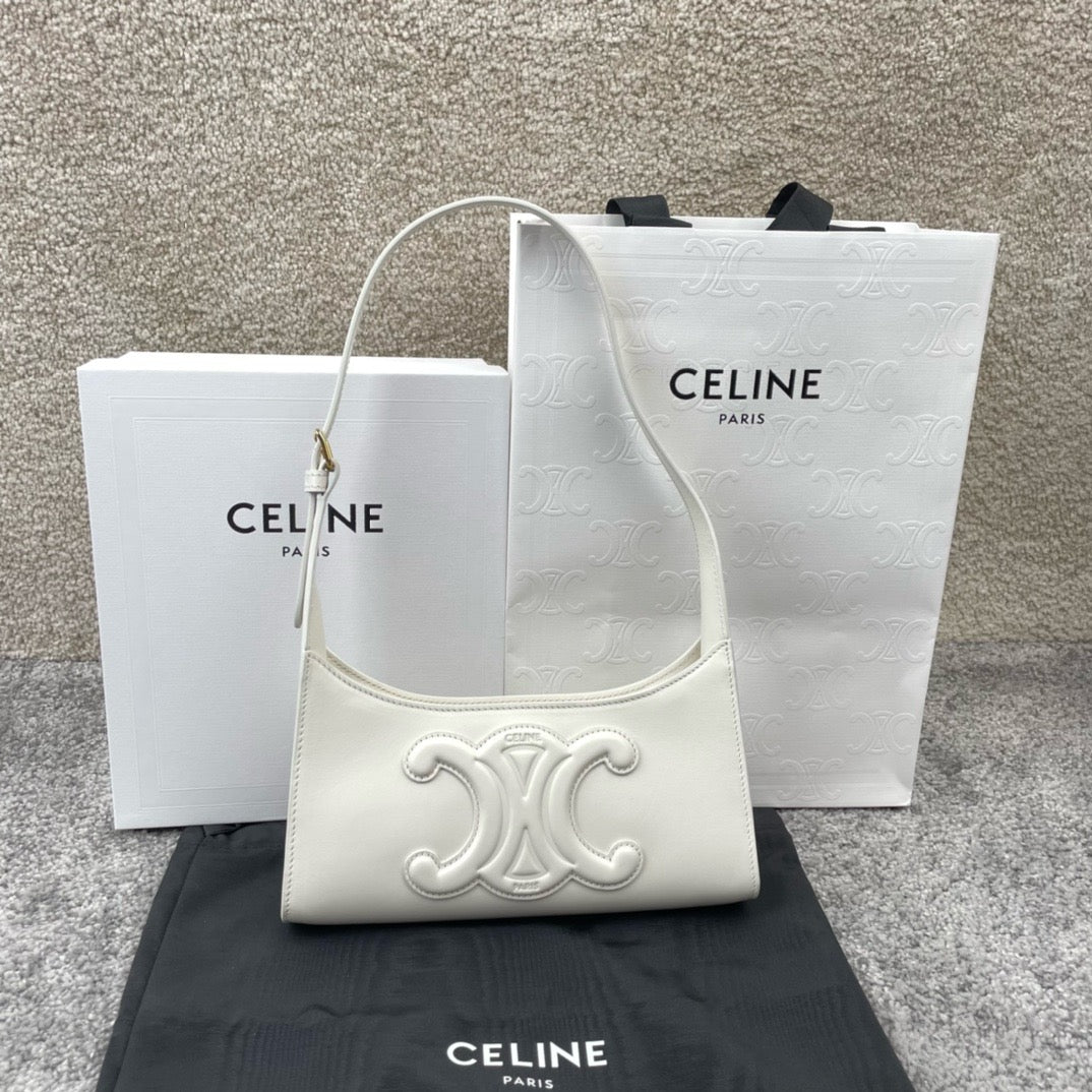 CEL 스무스 카프스킨 숄더백 레더 트리옹프