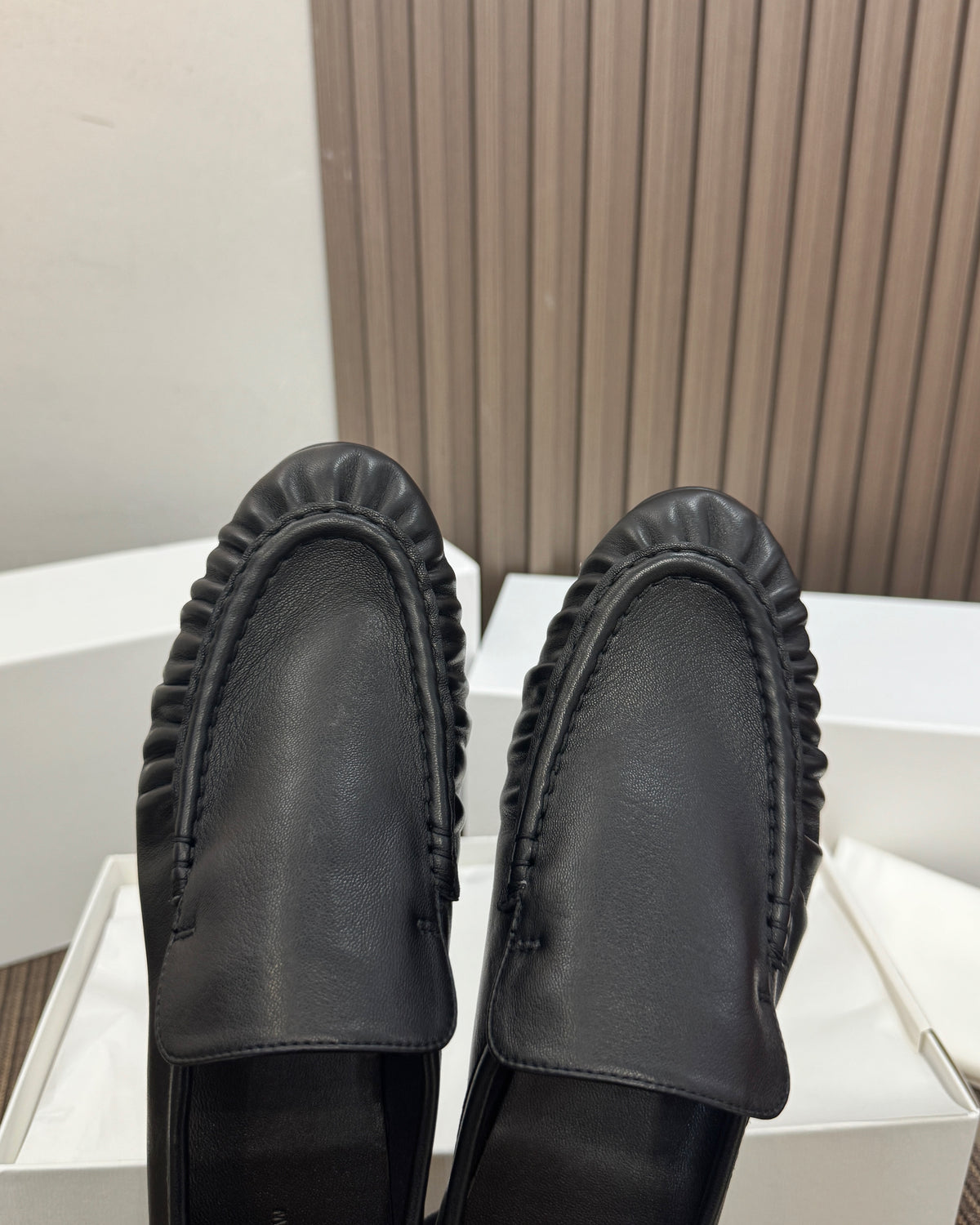 더로우 소프트 모카신 투 래커