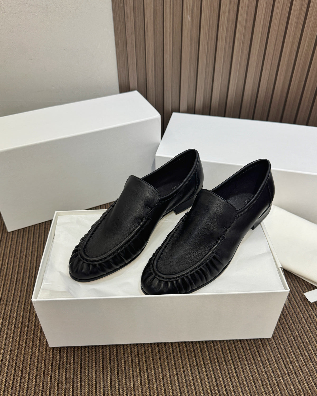 더로우 소프트 모카신 투 래커