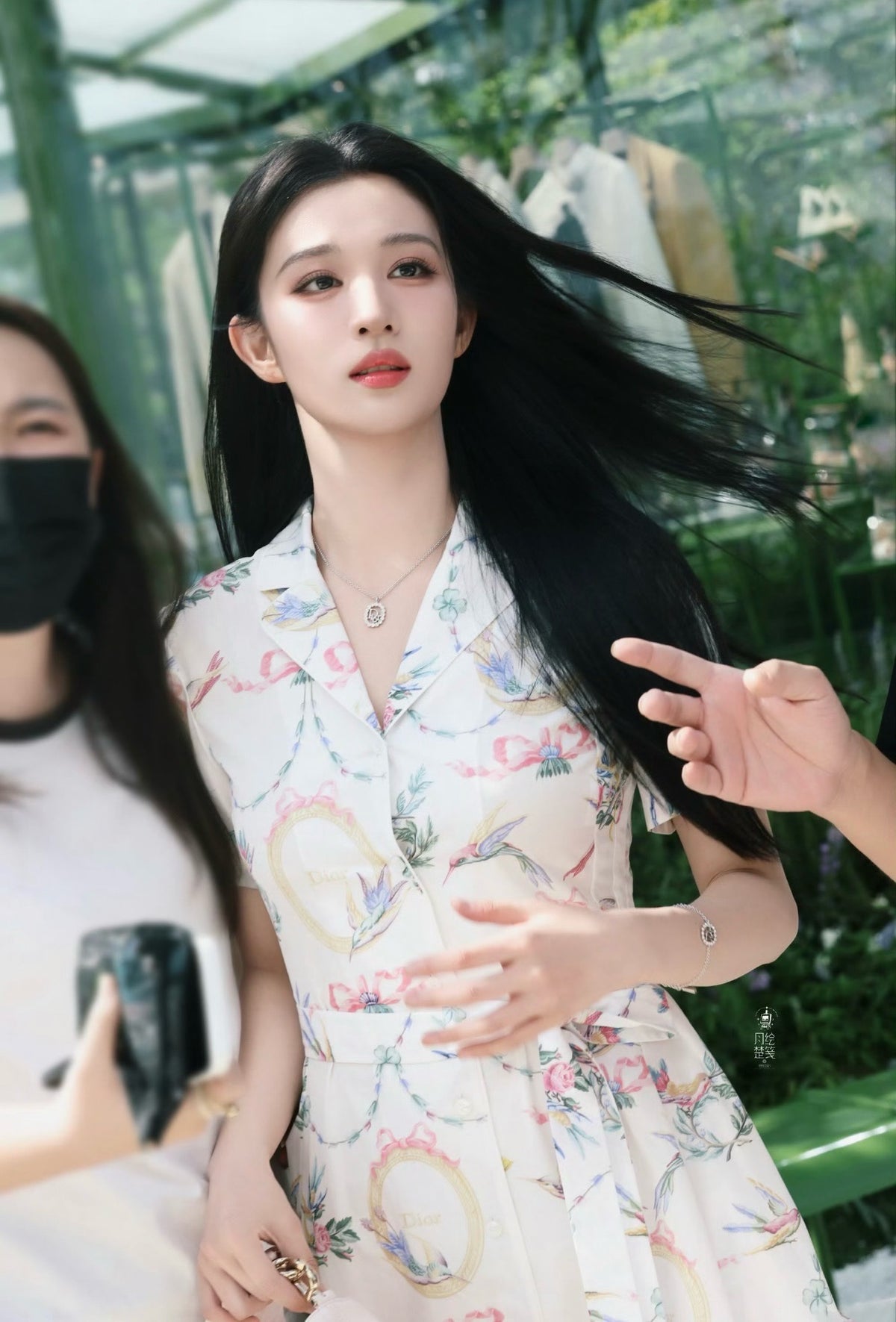 디올 퍼루어 팔찌