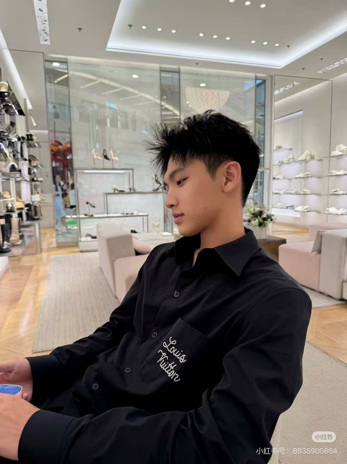 루이비통 엠브로이더드 시그니처 롱 슬리브드 셔츠
