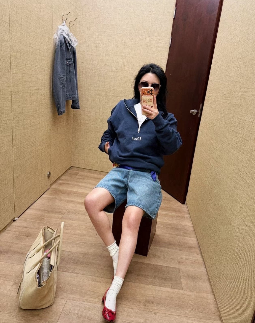 디올 지퍼 네크라인 스웨트셔츠