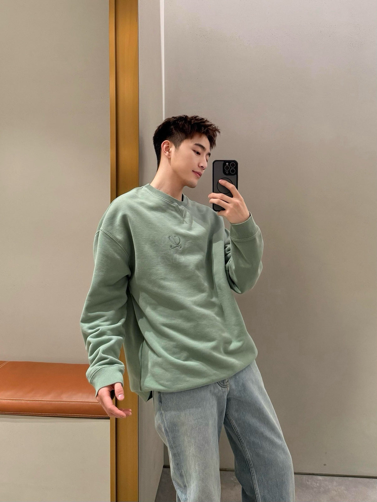 로에베 빅 로고 스웨트셔츠