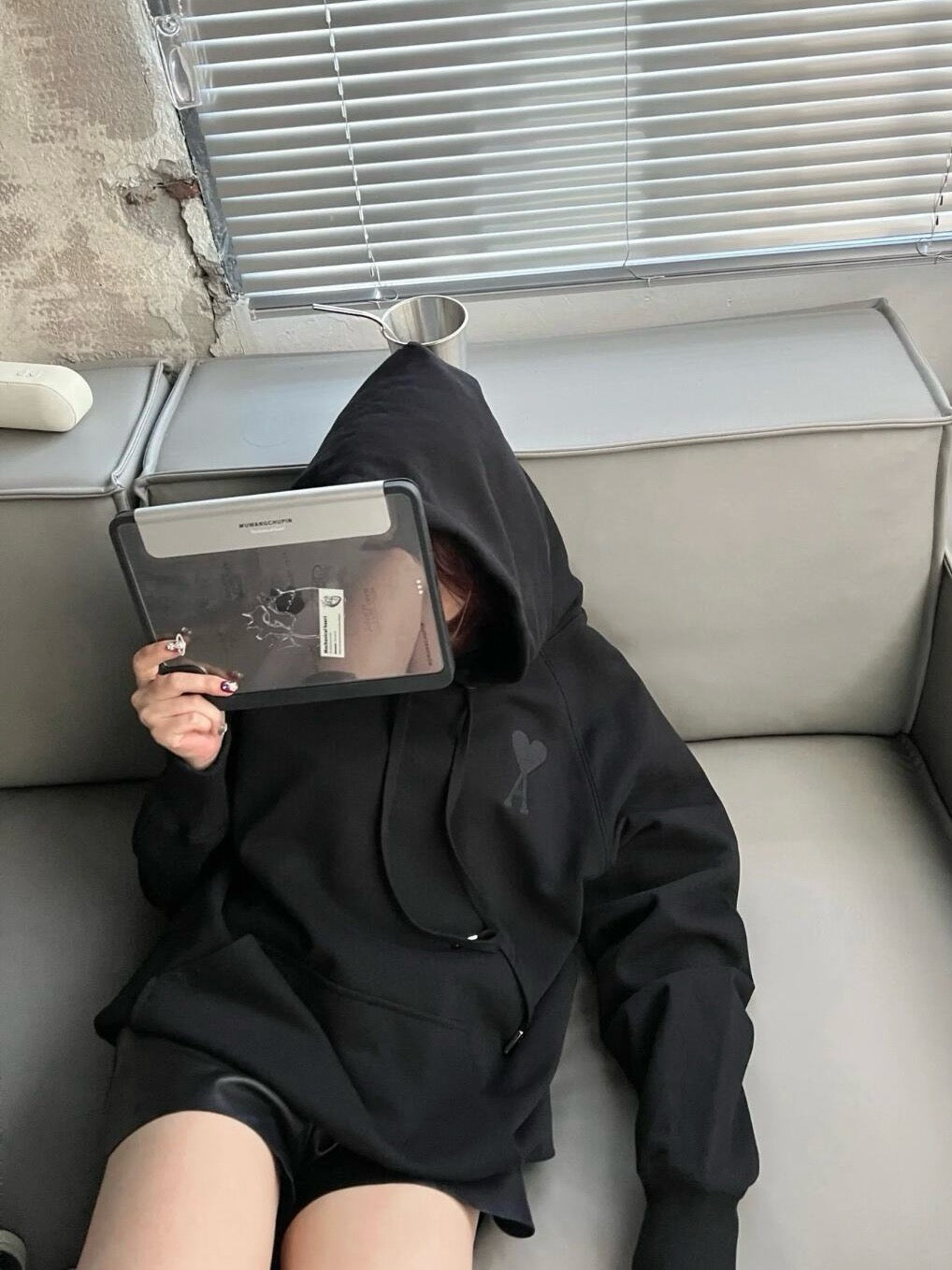 아미 톤온톤 하트 로고 후드