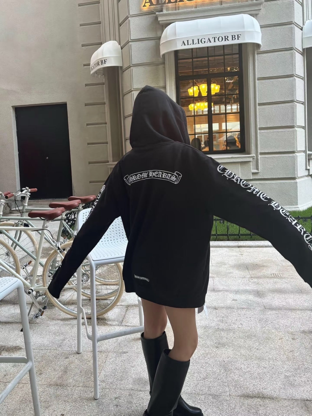크롬하츠 스크롤 로고 플리스 집업 후드