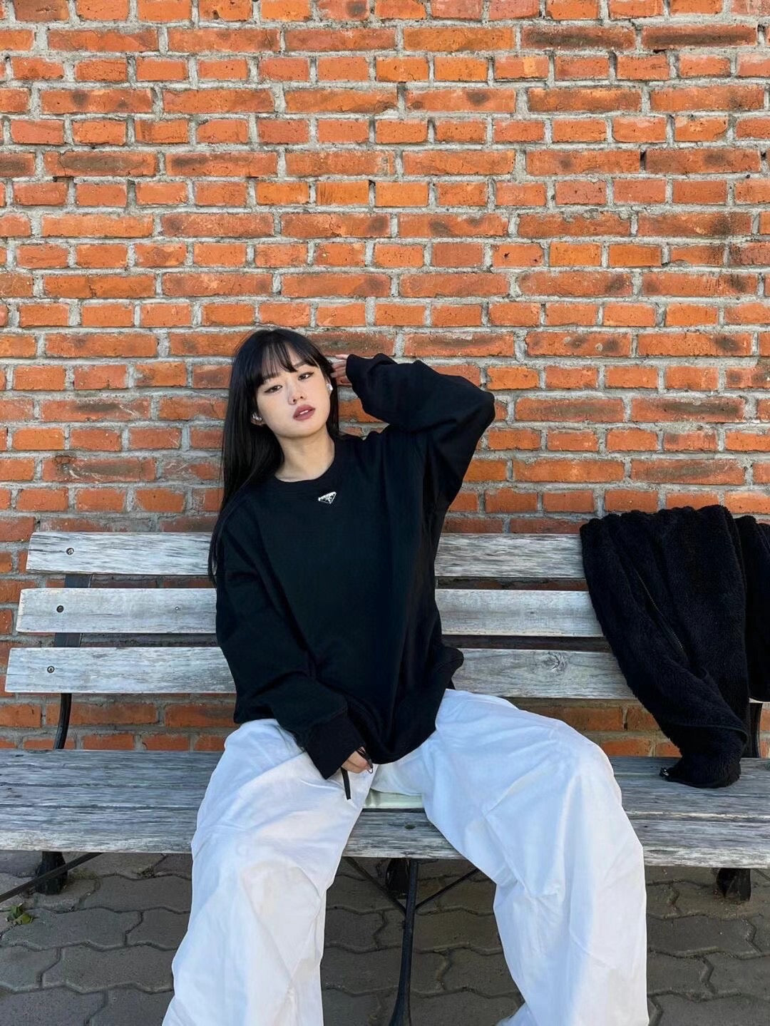 프라다 크루넥 울 스웨터