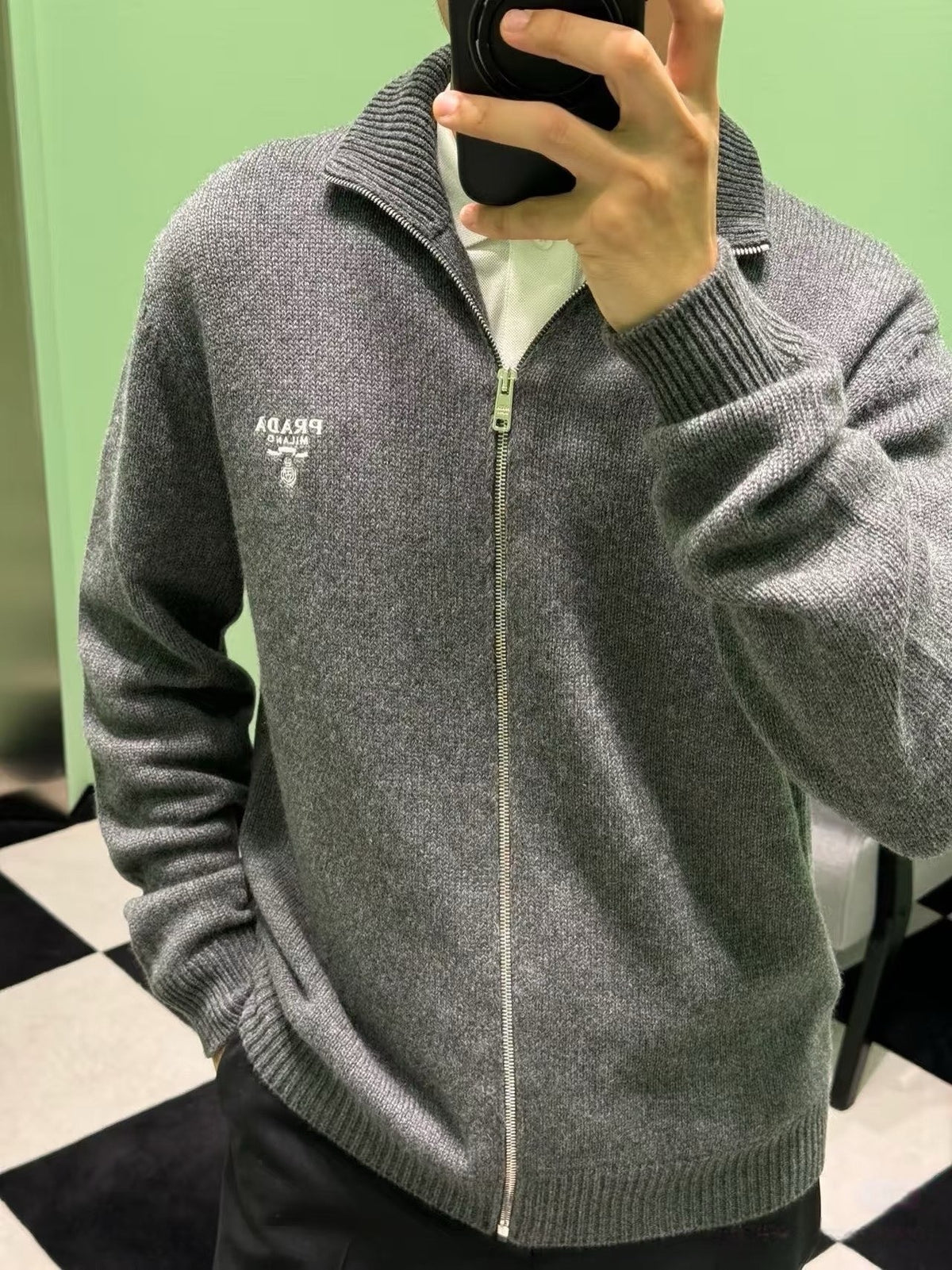 프라다 자수 로고 캐시미어 가디건