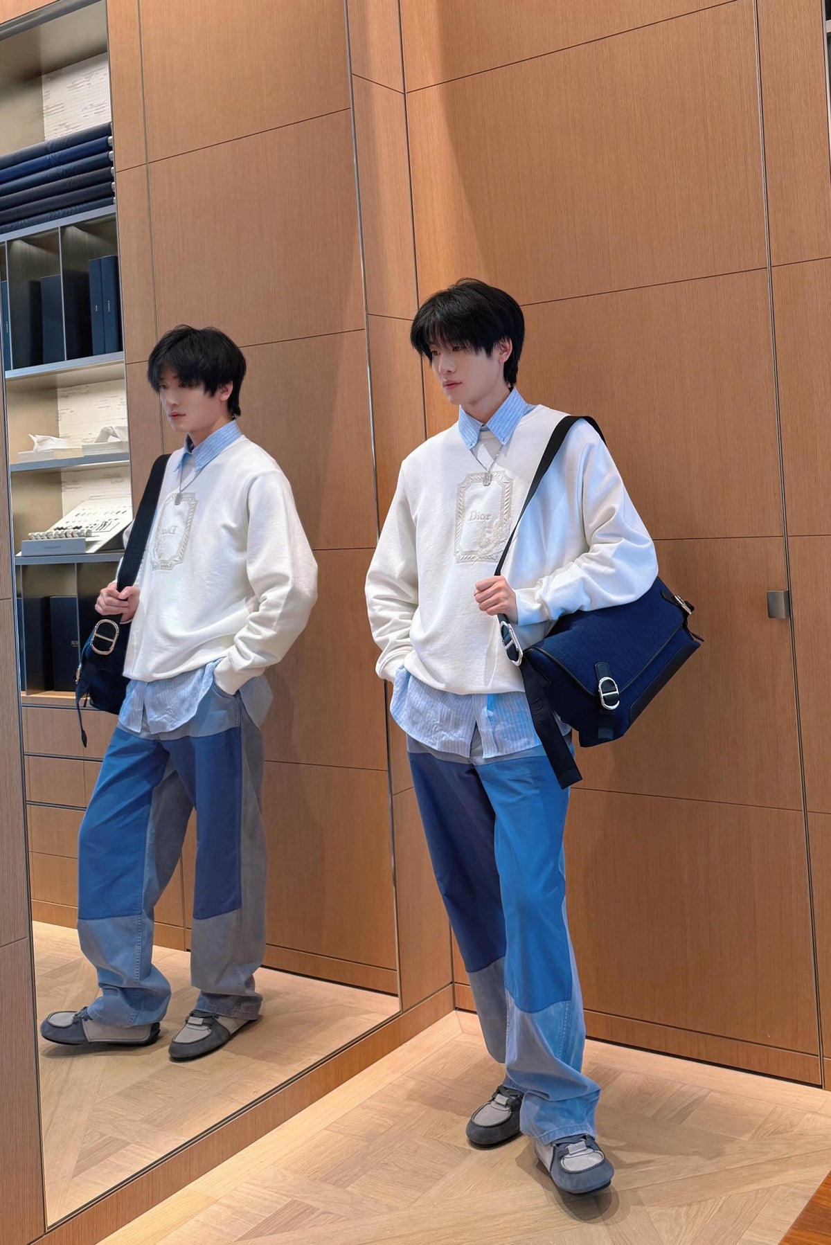 디올 메달리옹 콜리브리 스웨트셔츠