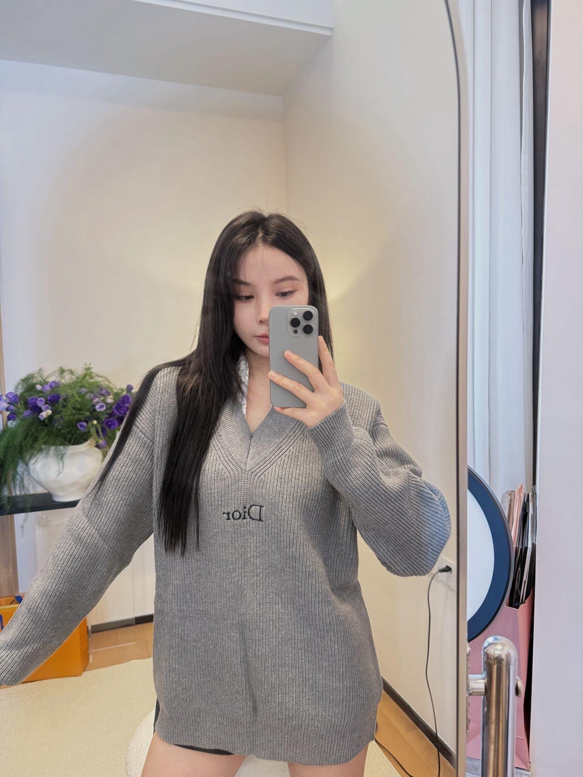 디올 자수 오버사이즈 스웨터