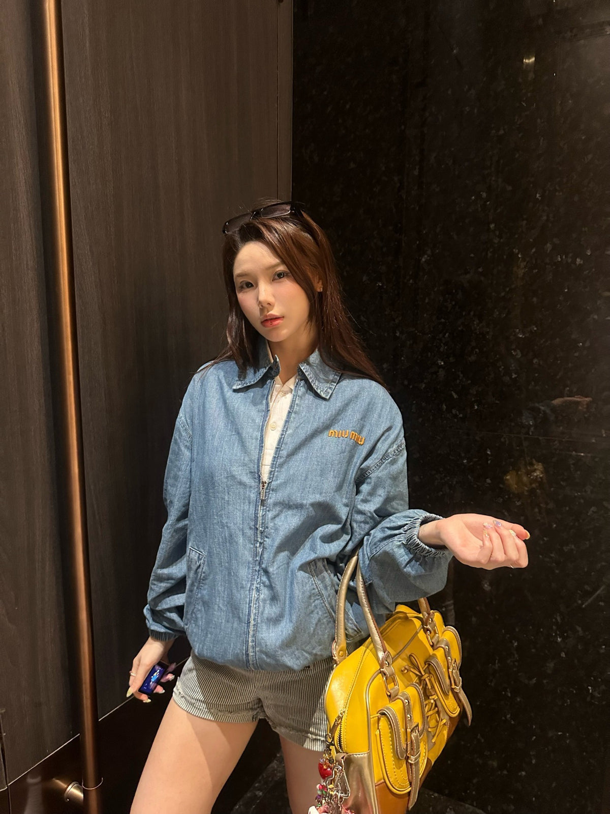 미우미우 샴브레이 블라우스 자켓