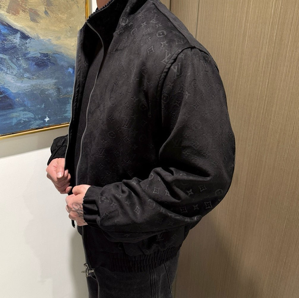 루이비통 모노그램 엠보싱 스웨이드 트랙수트 자켓