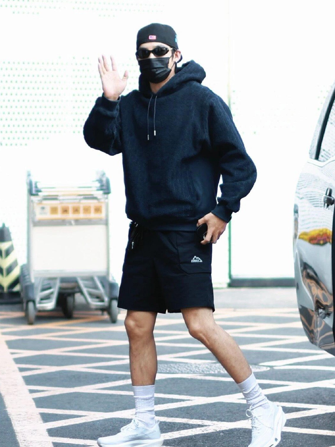 디올 오블리크 릴렉스핏 후드티