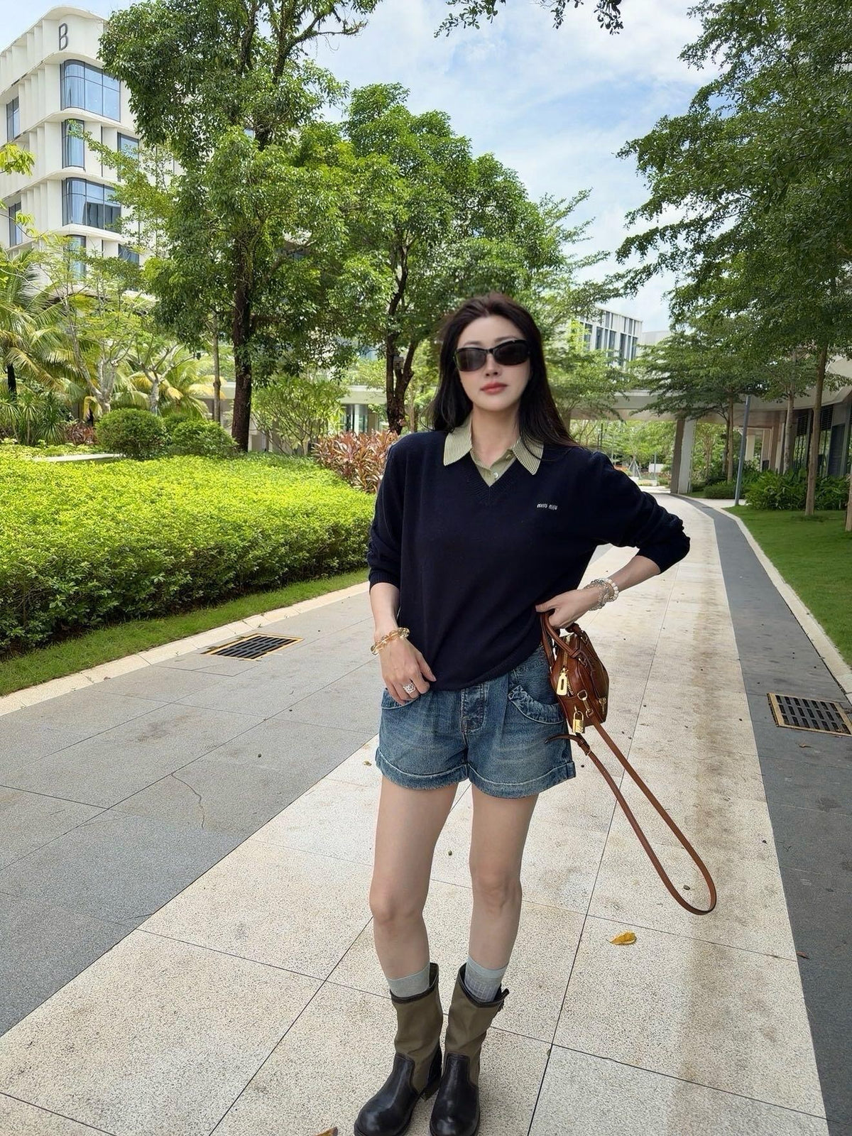 미우미우 레이어드 데이코레이티브 스웨터