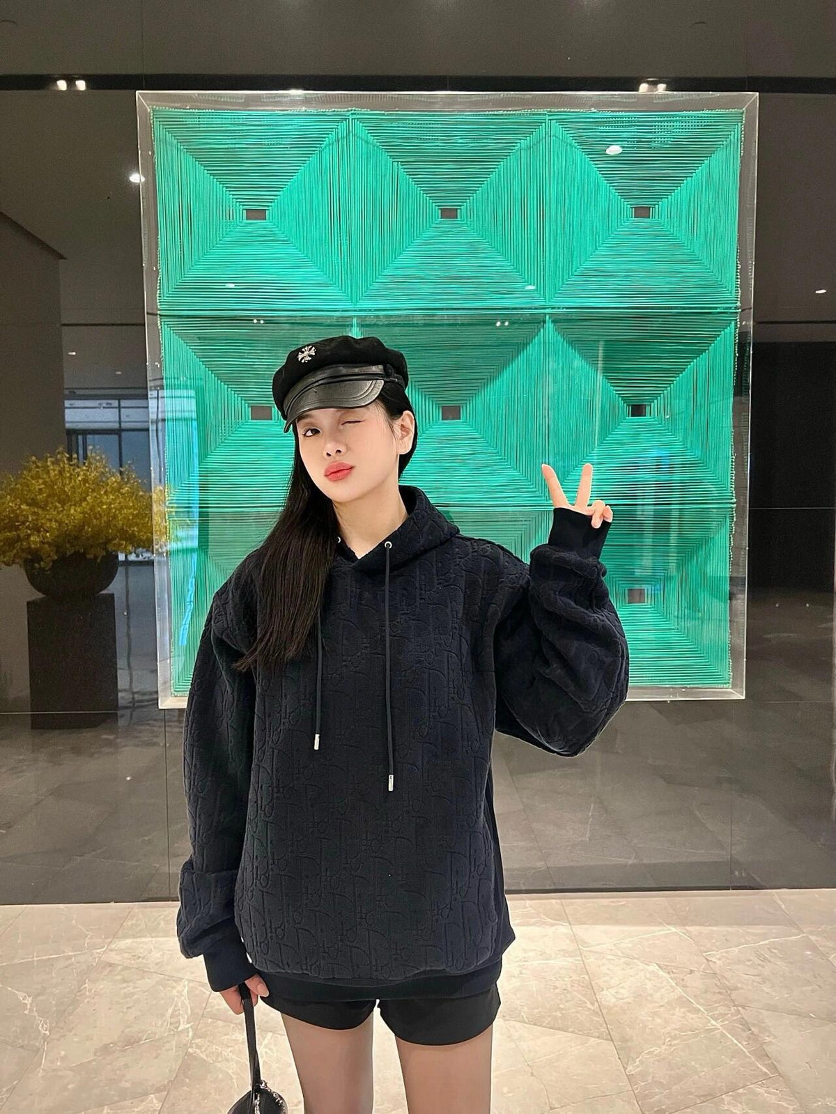 디올 오블리크 패턴 릴렉스핏 후드티