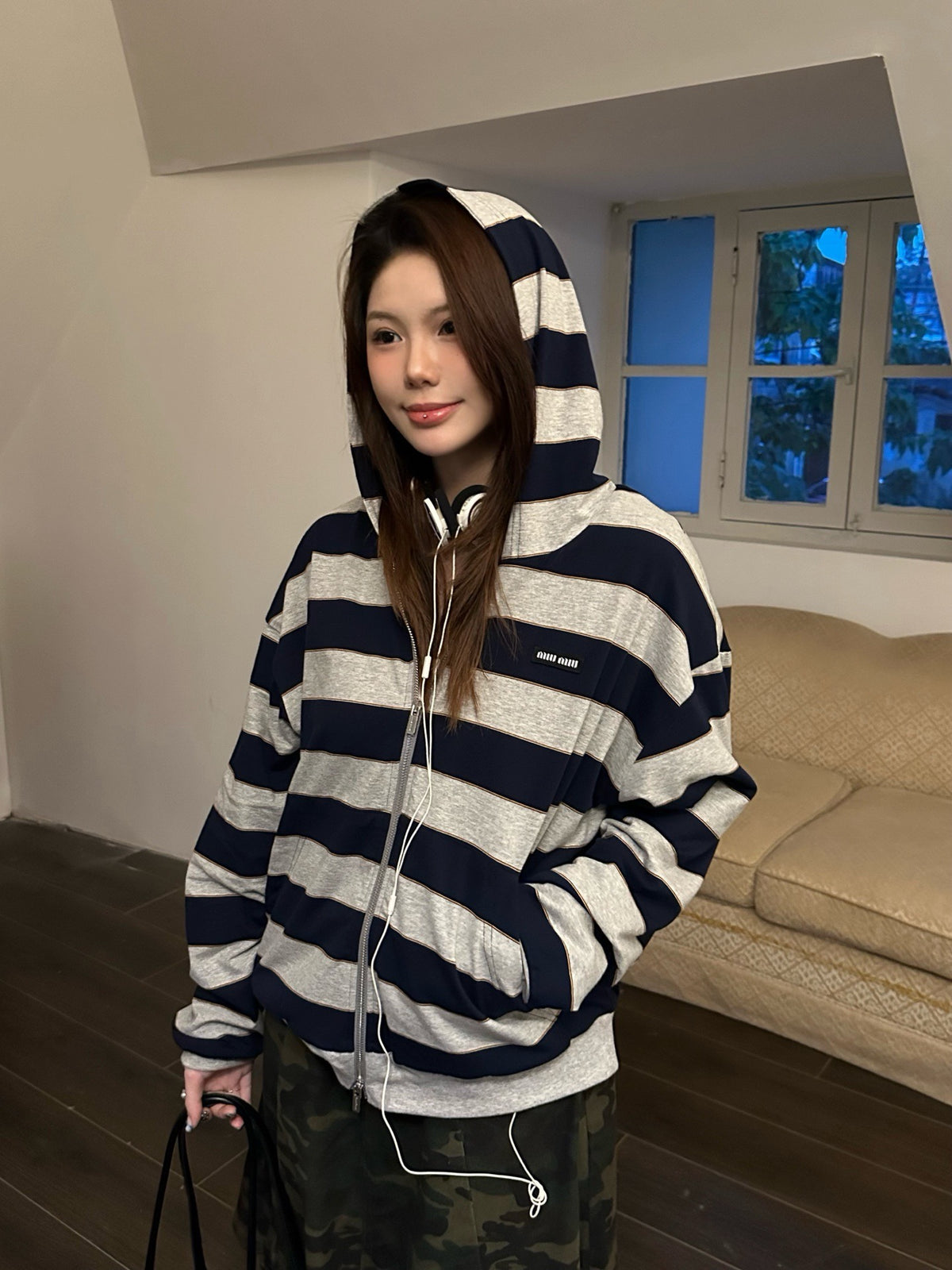 미우미우 스트라이프 저지 후디