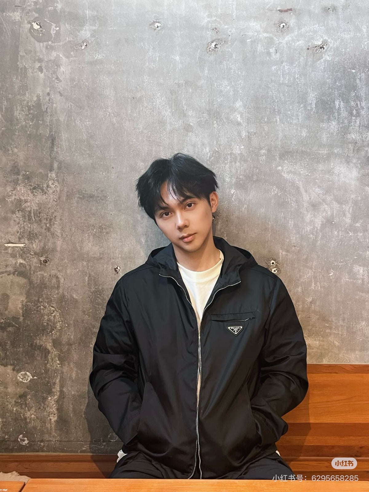 프라다 리나일론 후디드 자켓