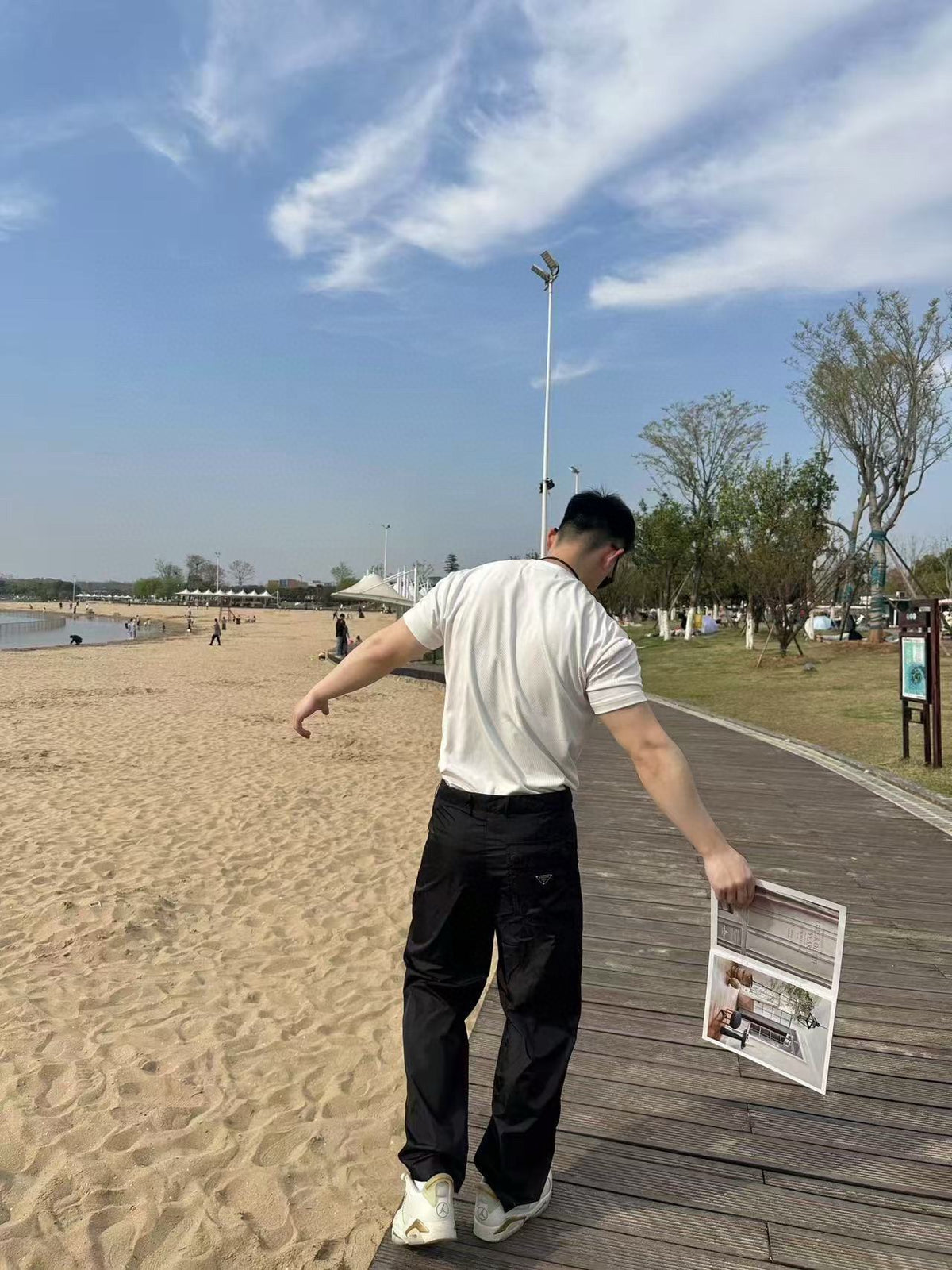 프라다 뒷포켓 삼각 로고 리나일론 팬츠