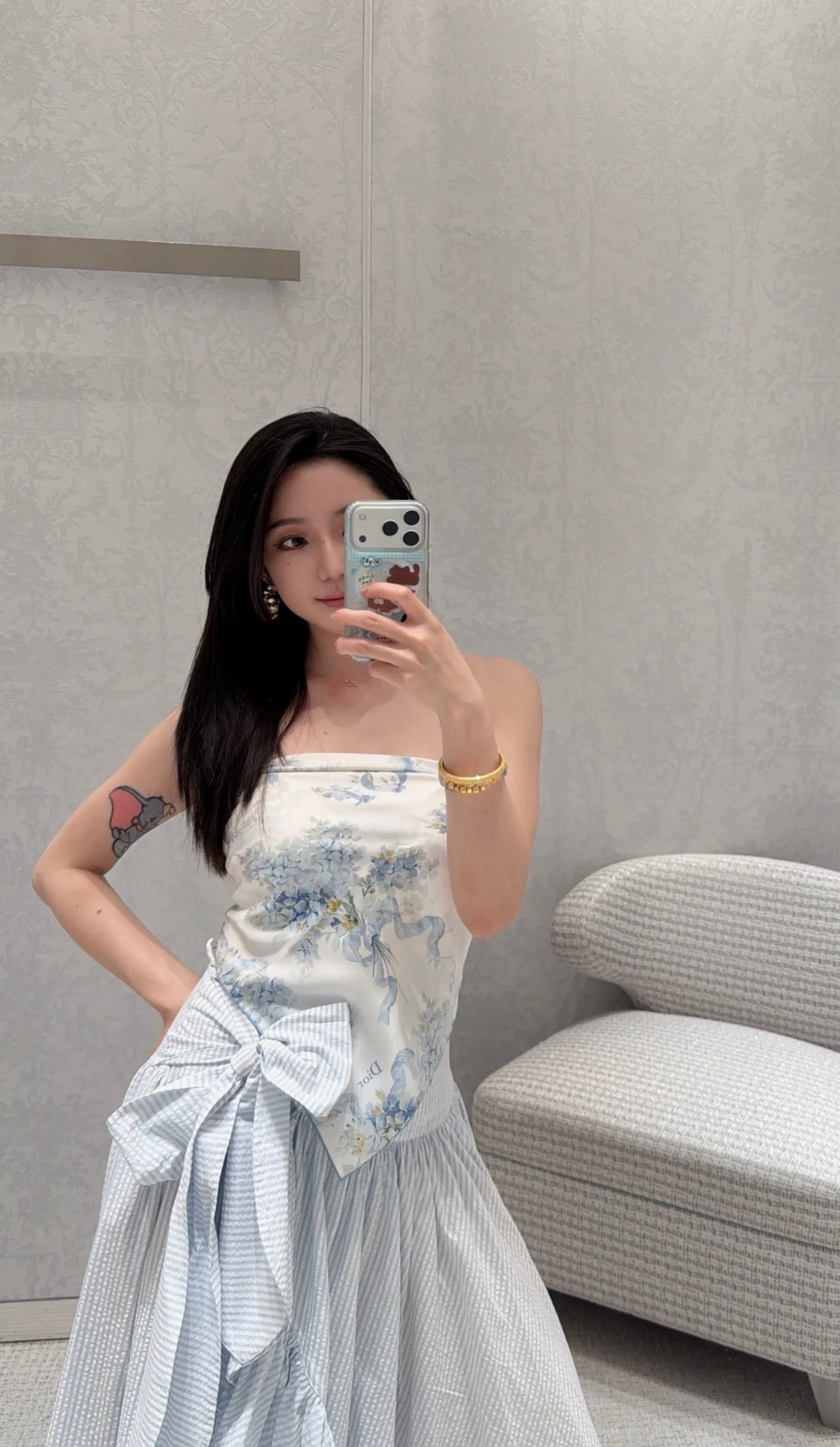 디올 스카프